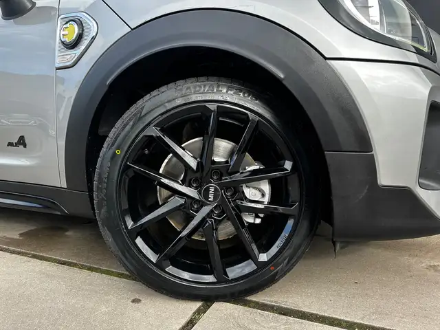 Mini Cooper Se view 8