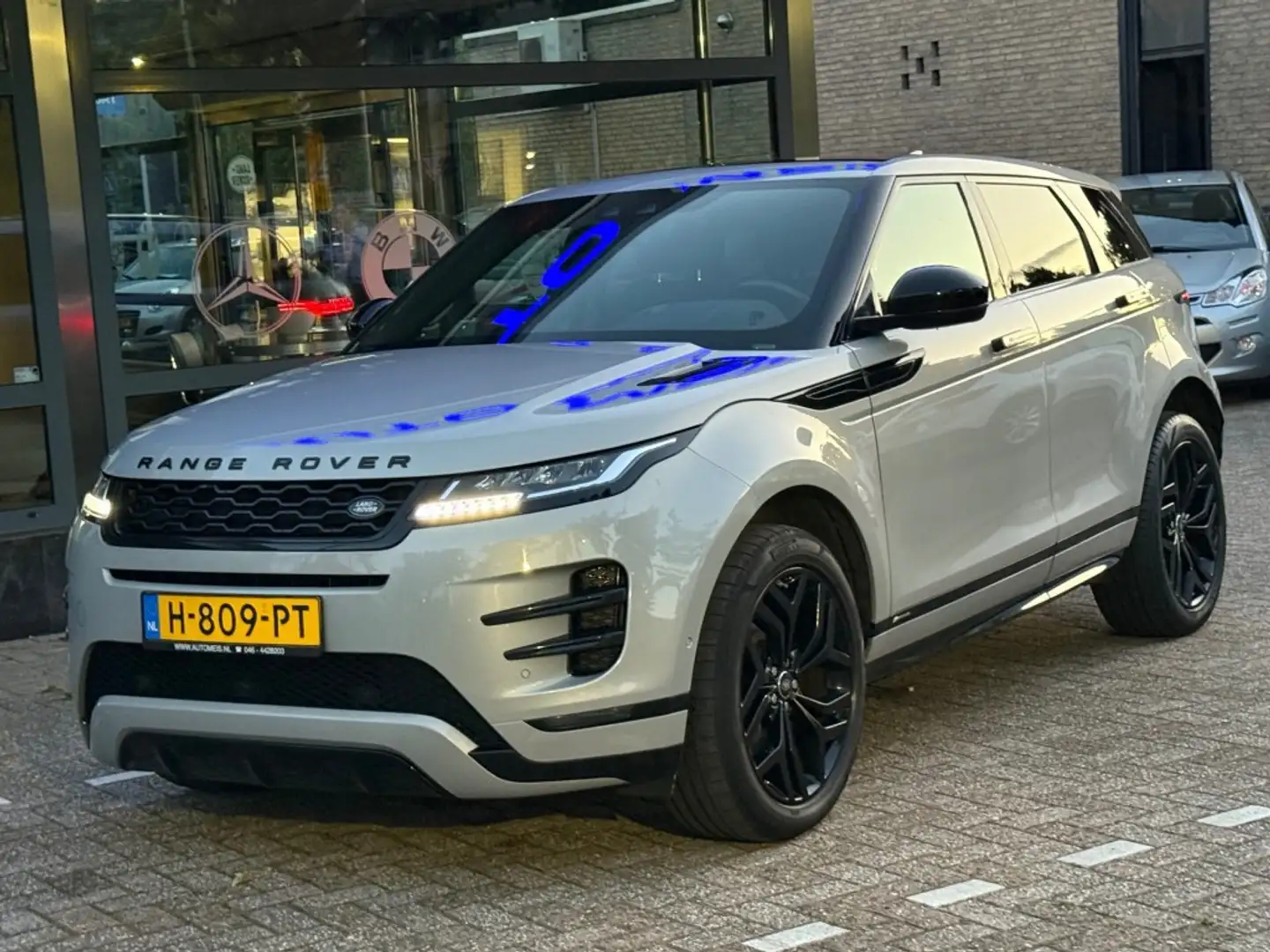 Land Rover Range Rover 2.0 D150 AWD R-Dynamic S Pano HUD Trekhaak Grijs - 2