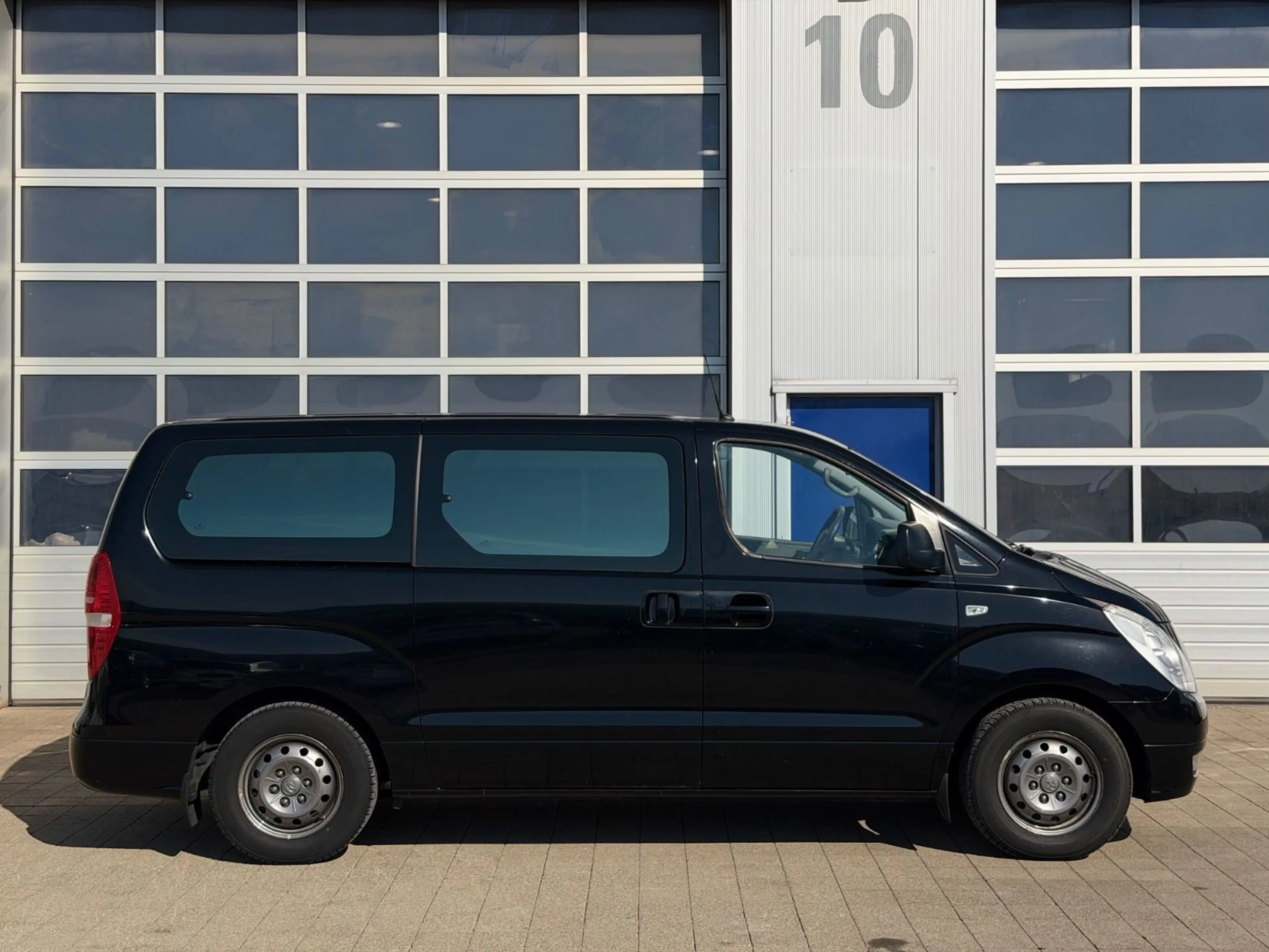 Hyundai H-1 2.5 CRDi 8 Sitzer Klima — photo 3