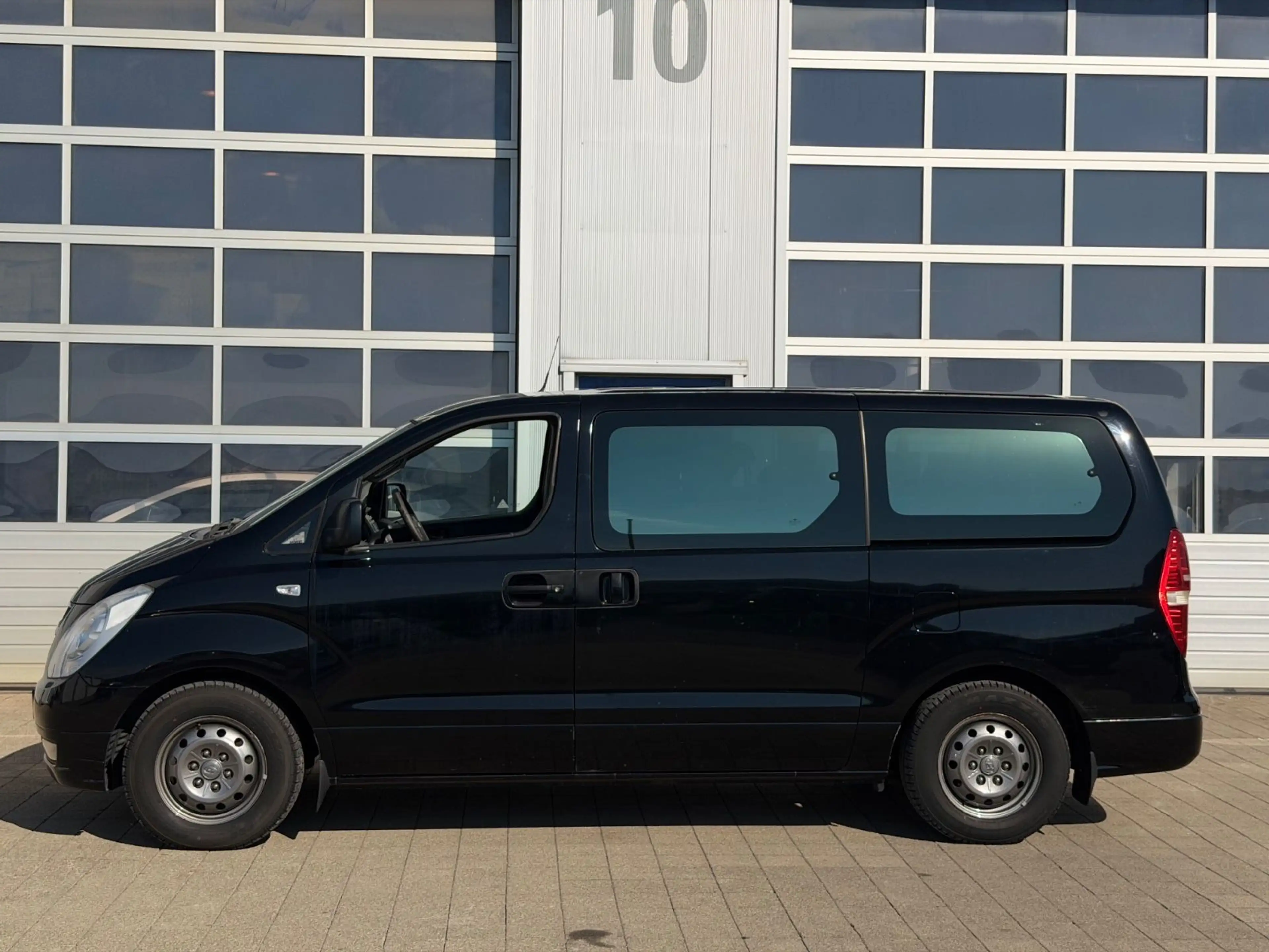 Hyundai H-1 2.5 CRDi 8 Sitzer Klima — photo 4