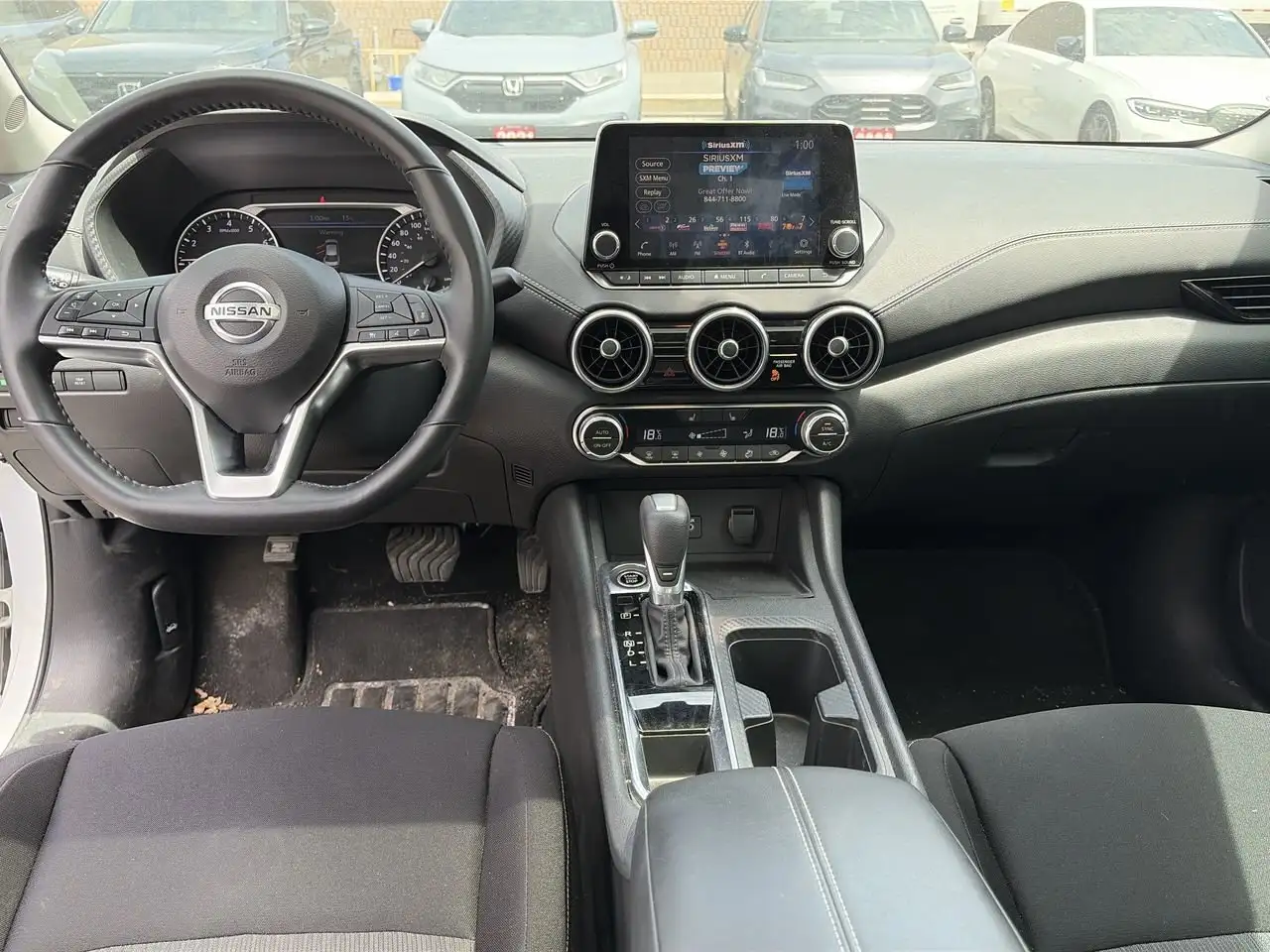 Nissan Sentra снимка Nissan Sentra