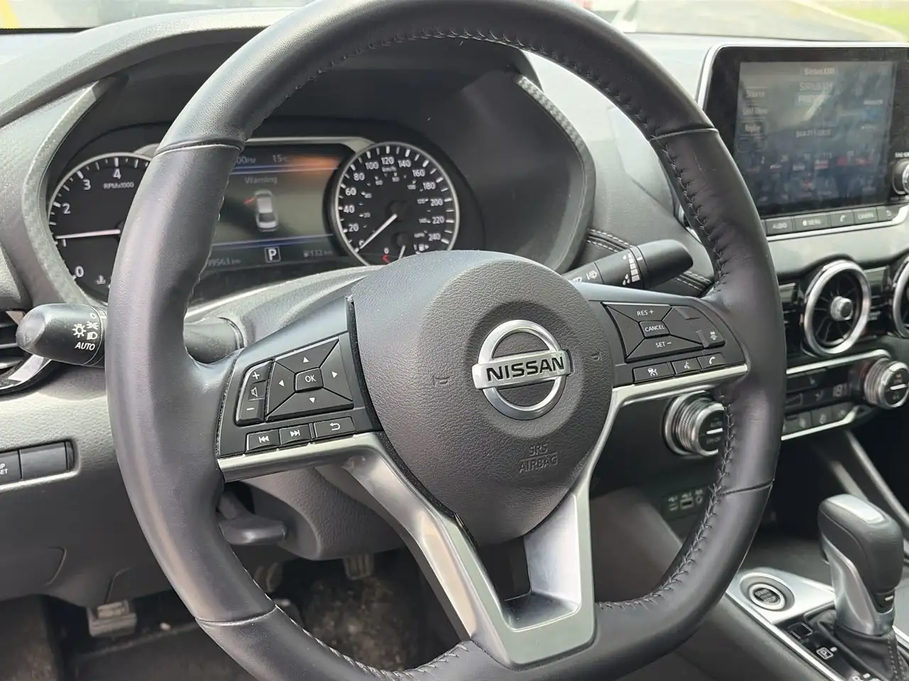 Nissan Sentra снимка Nissan Sentra