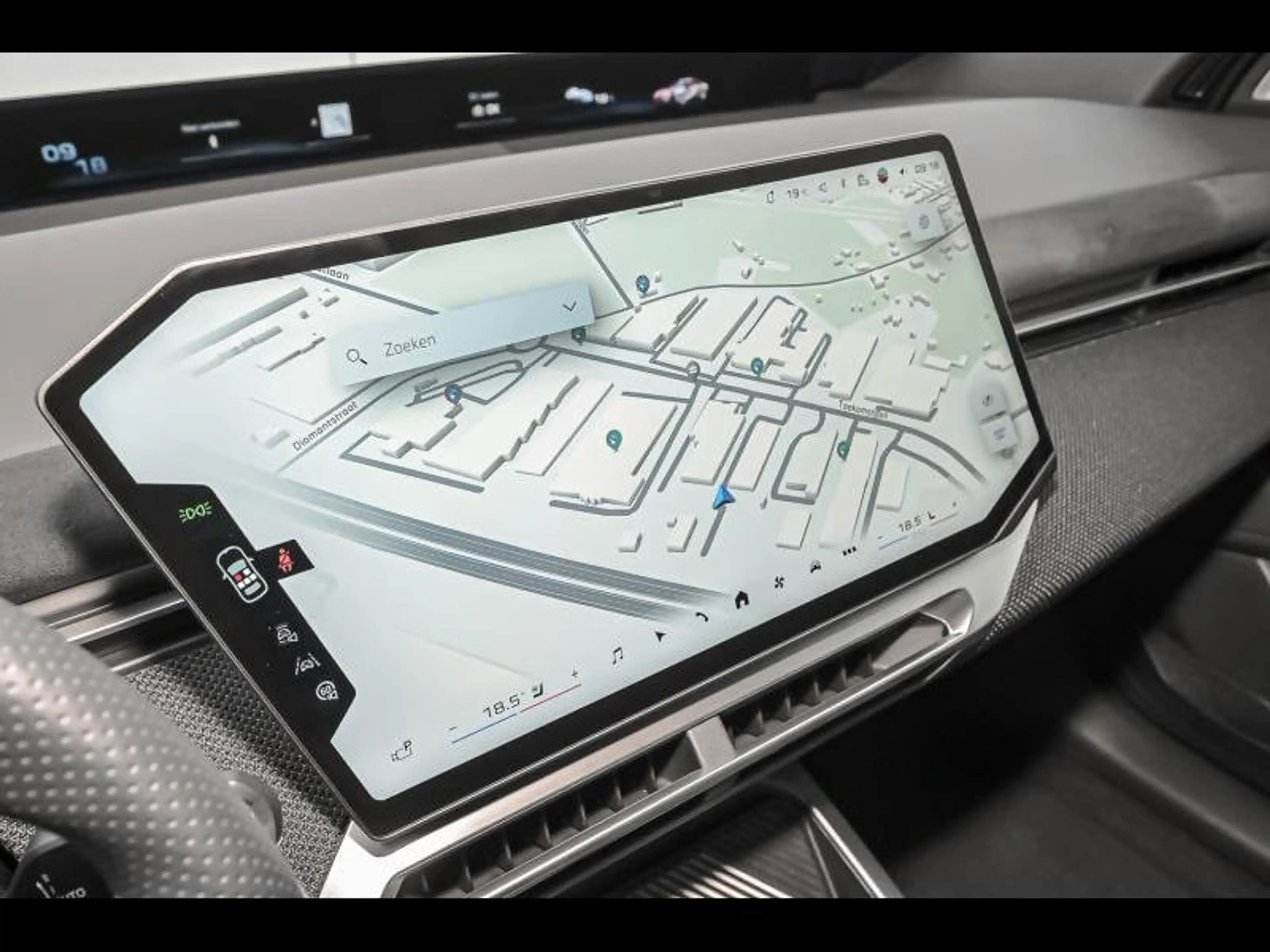 BMW iX3 xDrive50 — photo 12