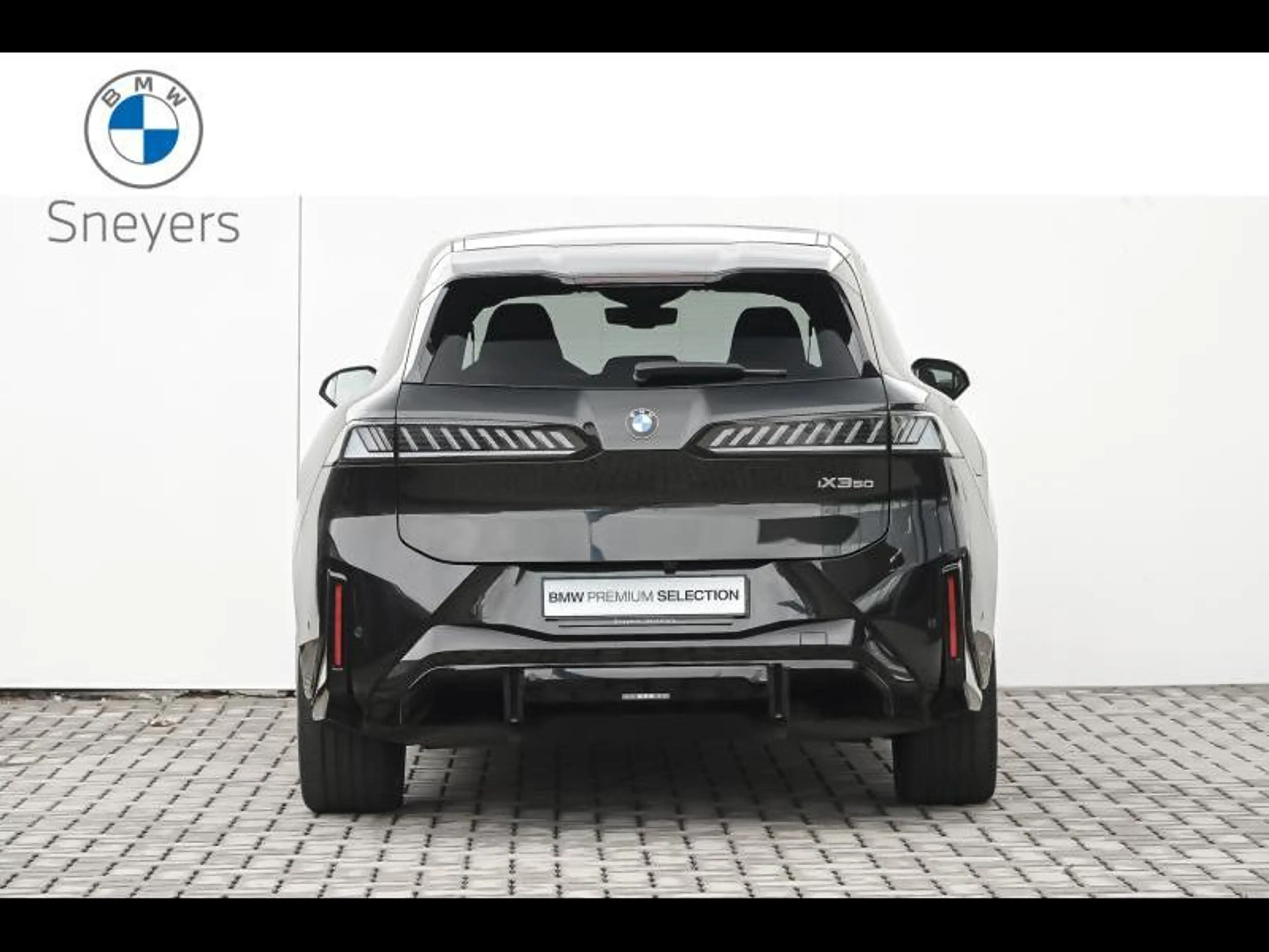 BMW iX3 xDrive50 — photo 4