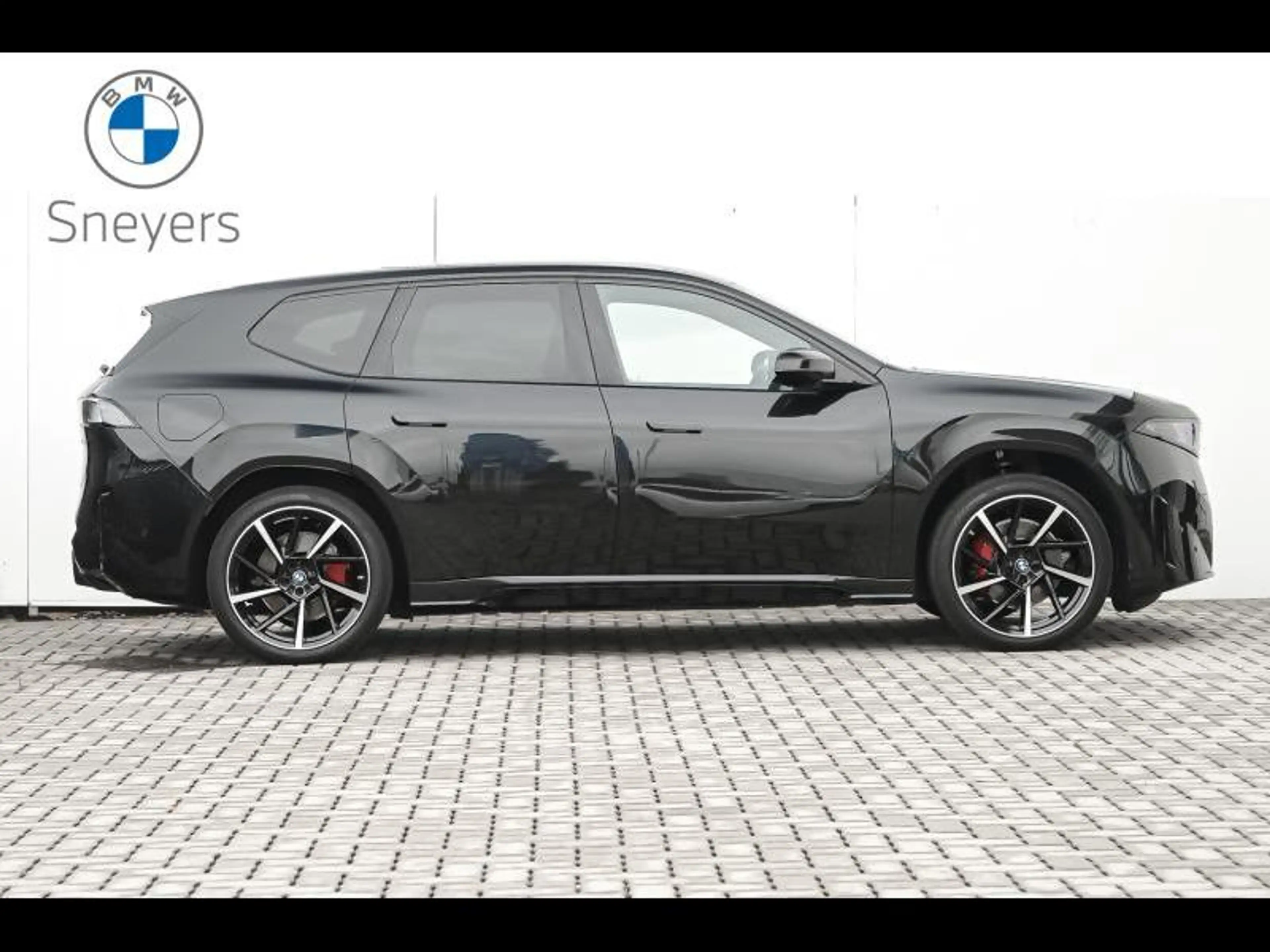 BMW iX3 xDrive50 — photo 3