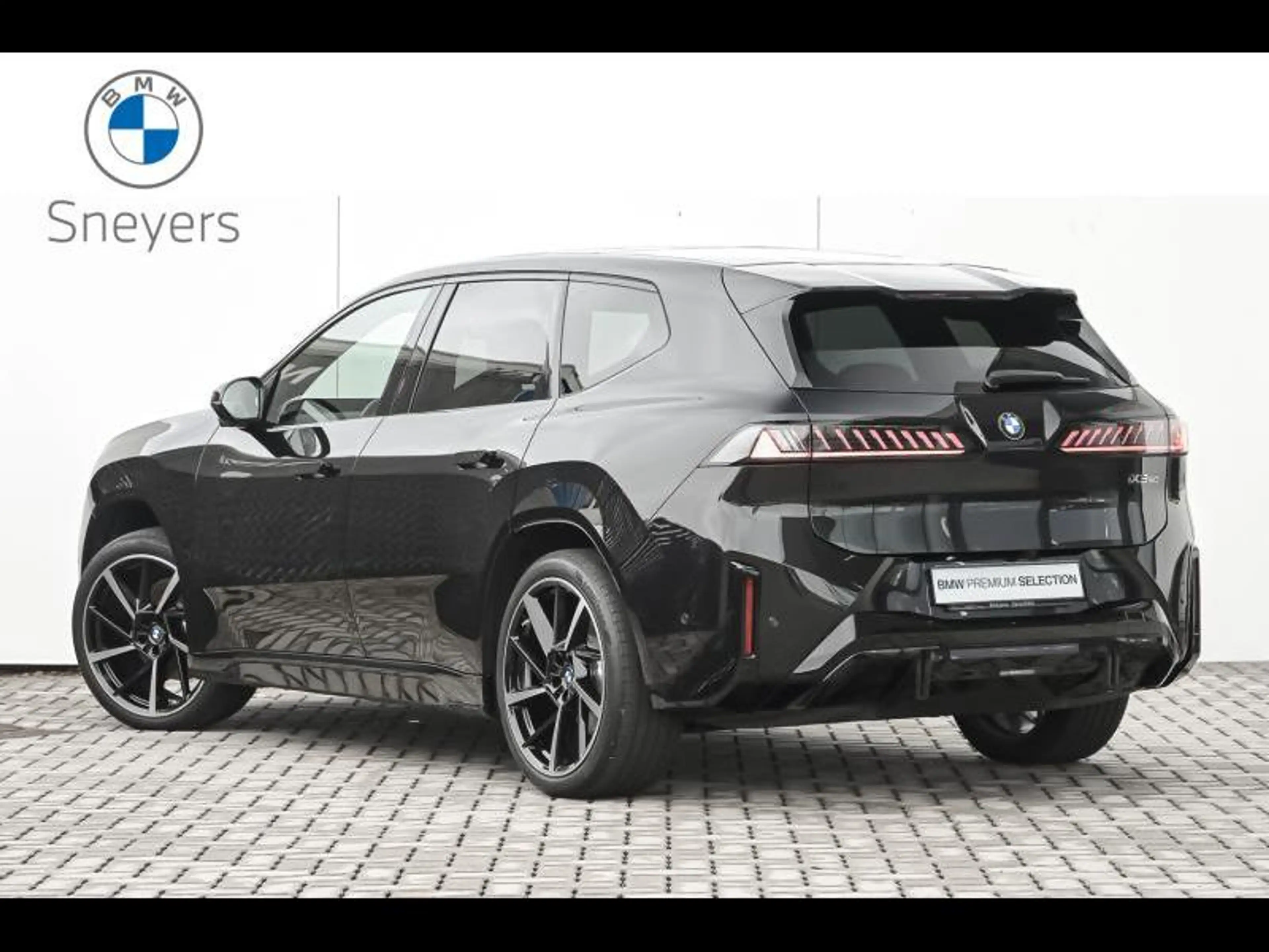 BMW iX3 xDrive50 — photo 5
