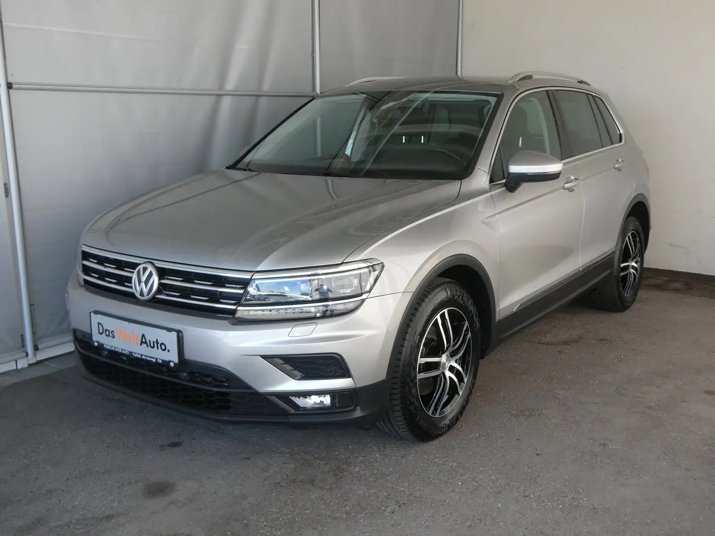 Volkswagen Tiguan Comfortline TDI SCR DSG Silber - 1