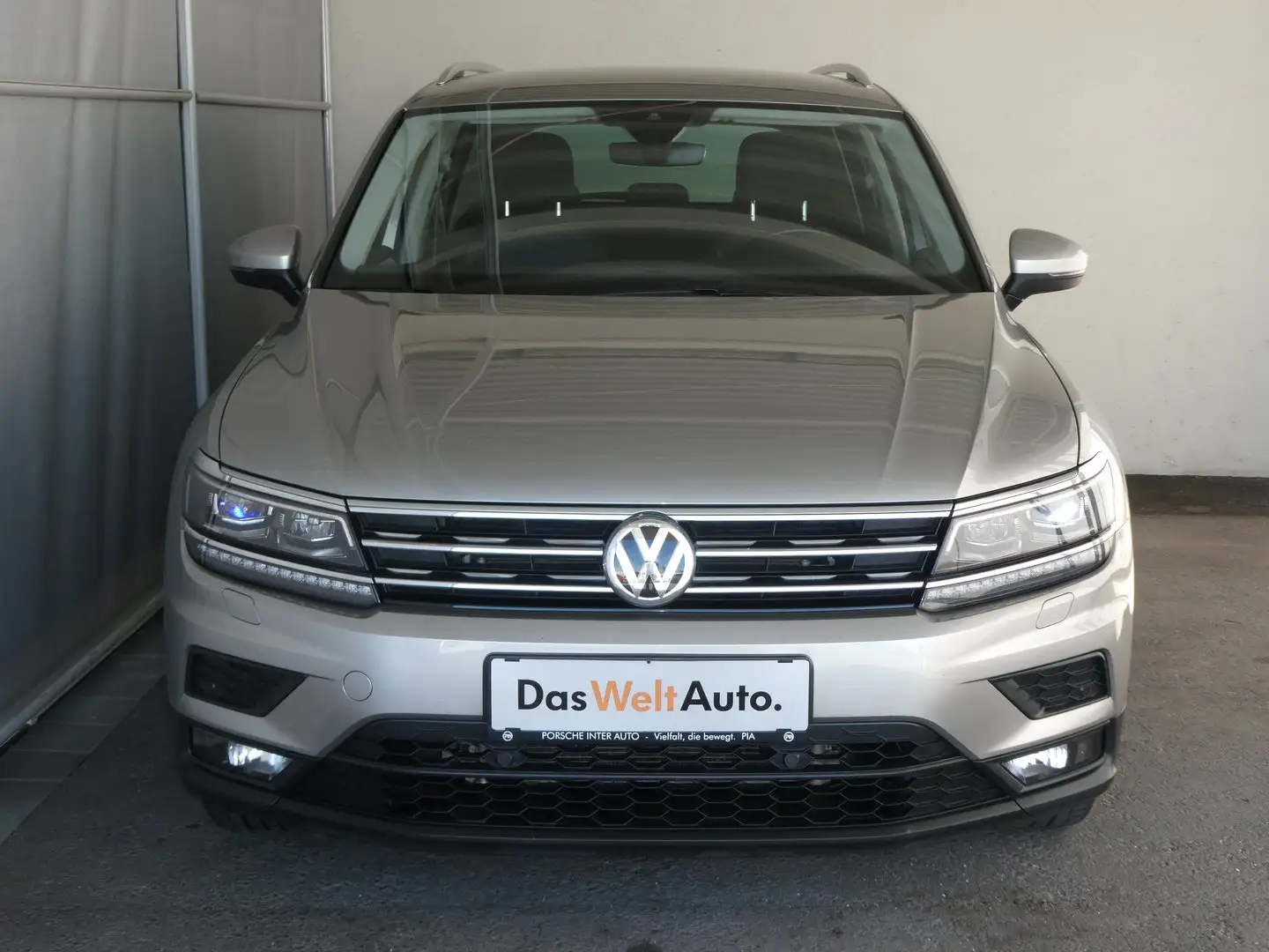 Volkswagen Tiguan Comfortline TDI SCR DSG Silber - 2
