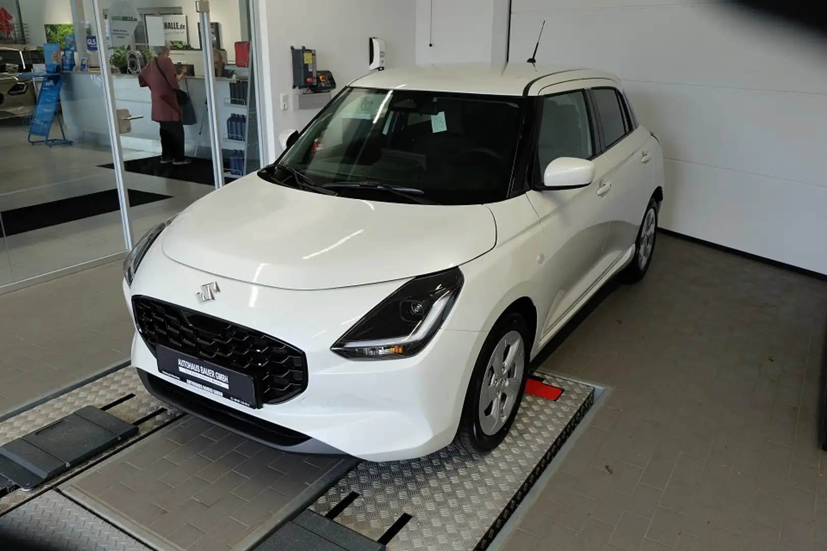 Suzuki Swift 1.2 5D M/T COMFORT HYBRID %%%%%%% Weiß - 2