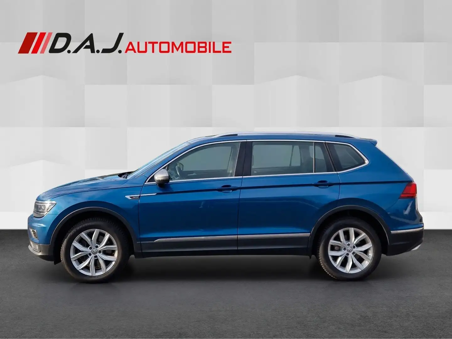 Volkswagen Tiguan Allspace 2.0 TDI SCR DSG 4Motion Highline Blau - 2