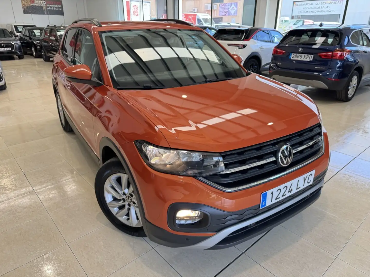 Volkswagen T-Cross 1.0 TSI Advance 81kW Naranja - 2
