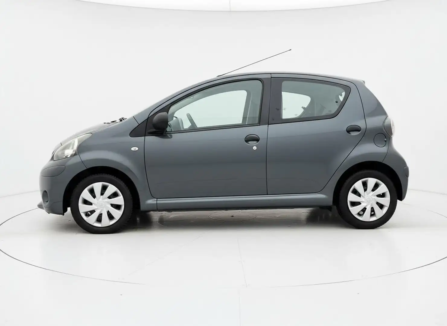 Toyota Aygo 1.0 VVT-i Comfort AIRCO 5-DEURS Grau - 2