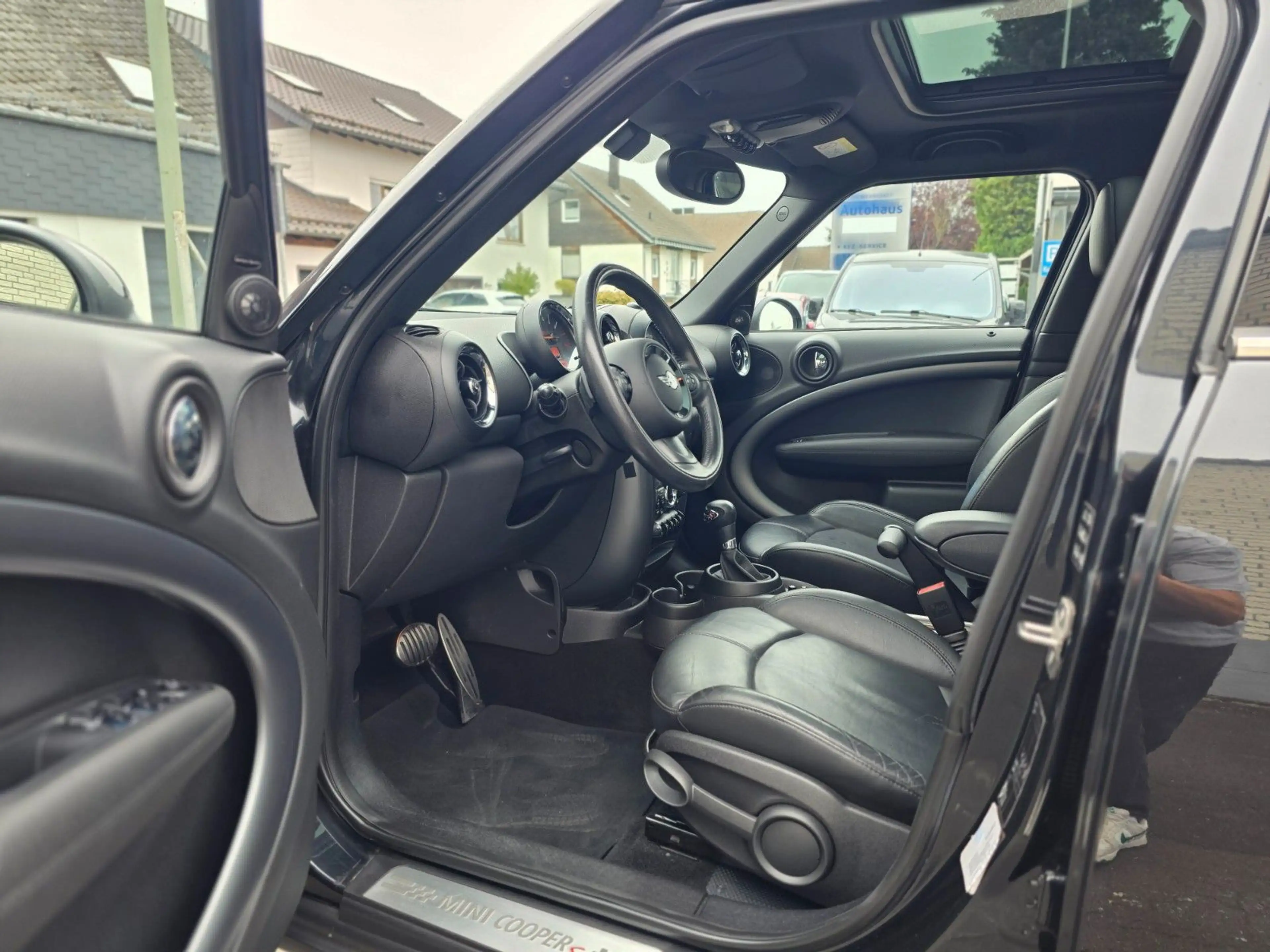 MINI Cooper Countryman Cooper S All4 Pano SItzheizung Navi — photo 9