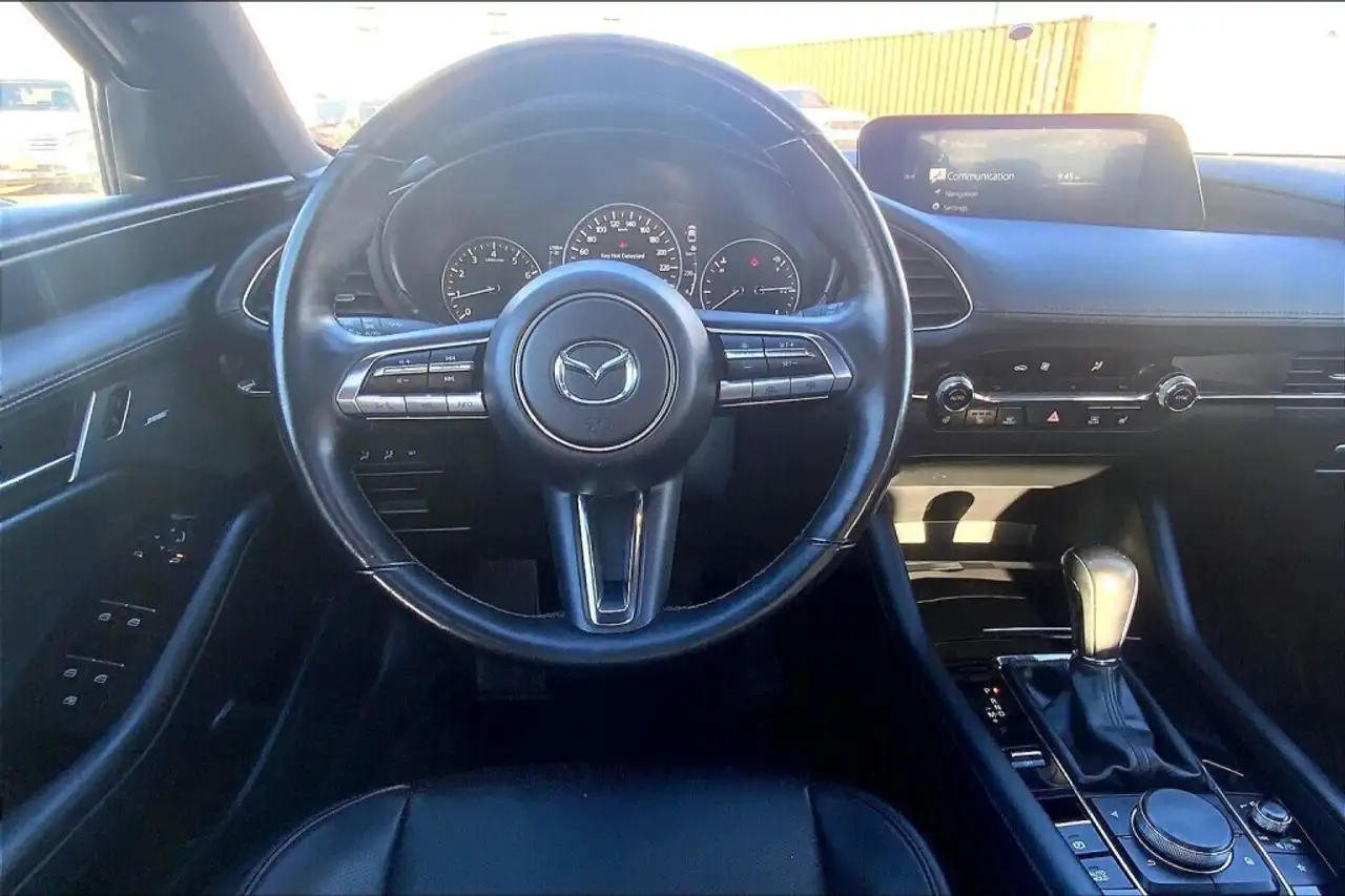 Mazda 3 снимка Mazda 3