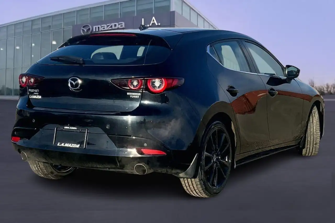 Mazda 3 снимка Mazda 3