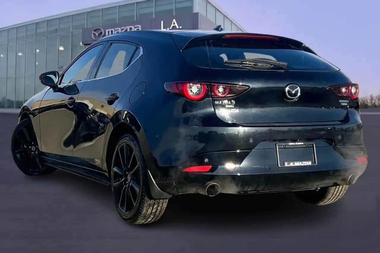 Mazda 3 снимка Mazda 3