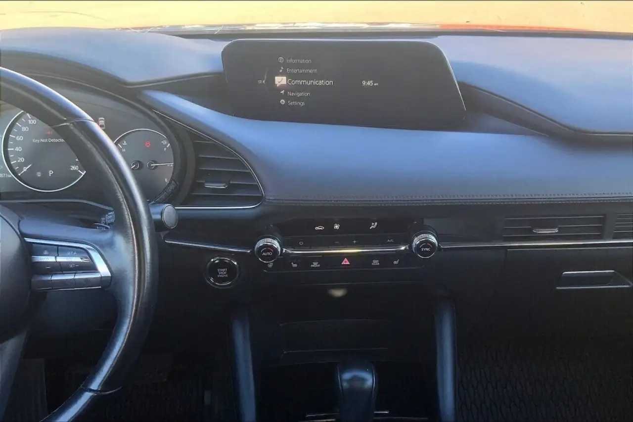 Mazda 3 снимка Mazda 3