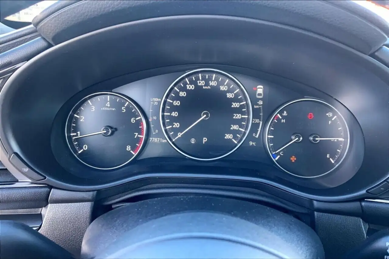 Mazda 3 снимка Mazda 3