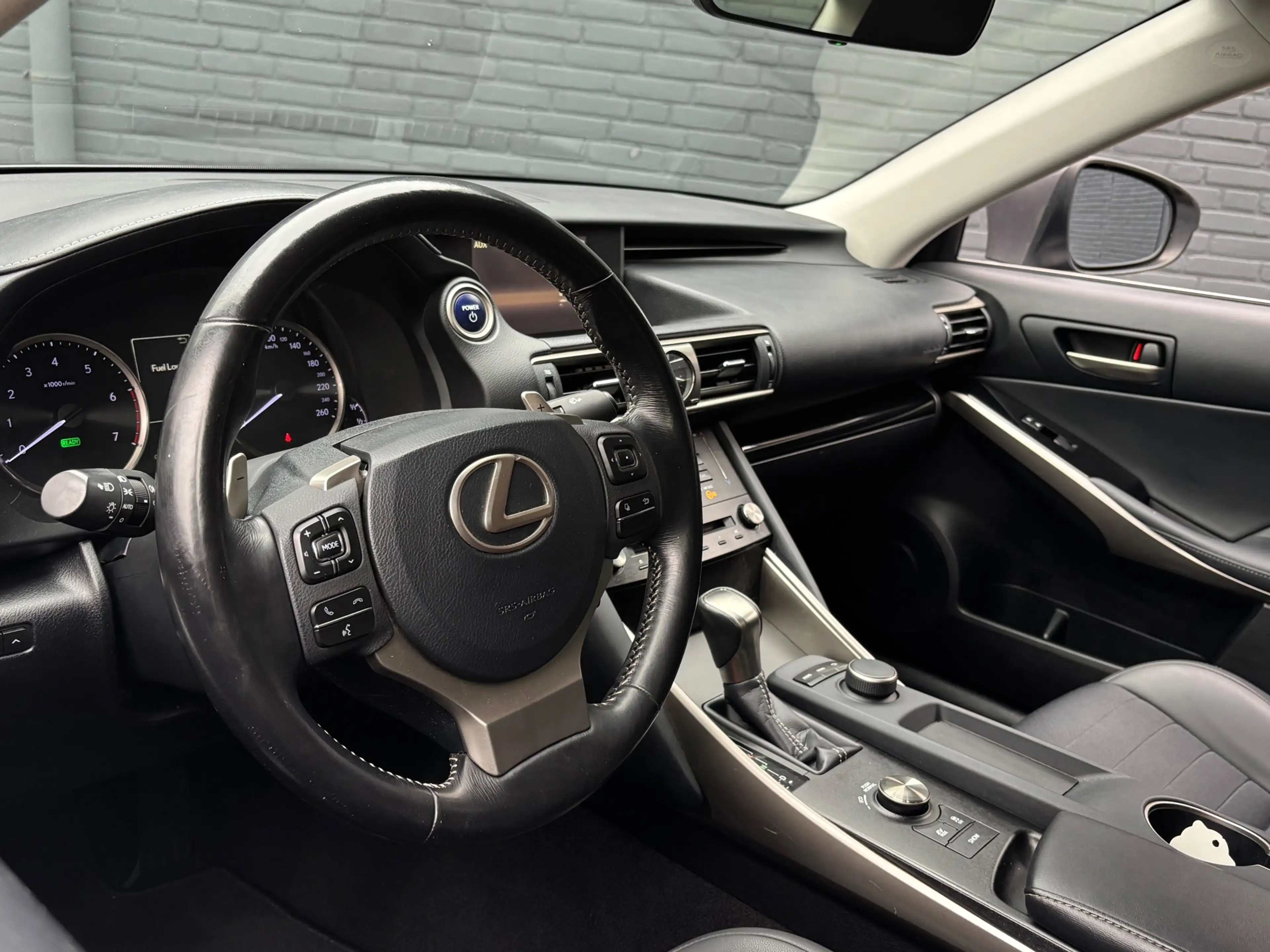 Lexus IS 300 300h Business Line | Hybrid Health Check | Onderho — photo 7