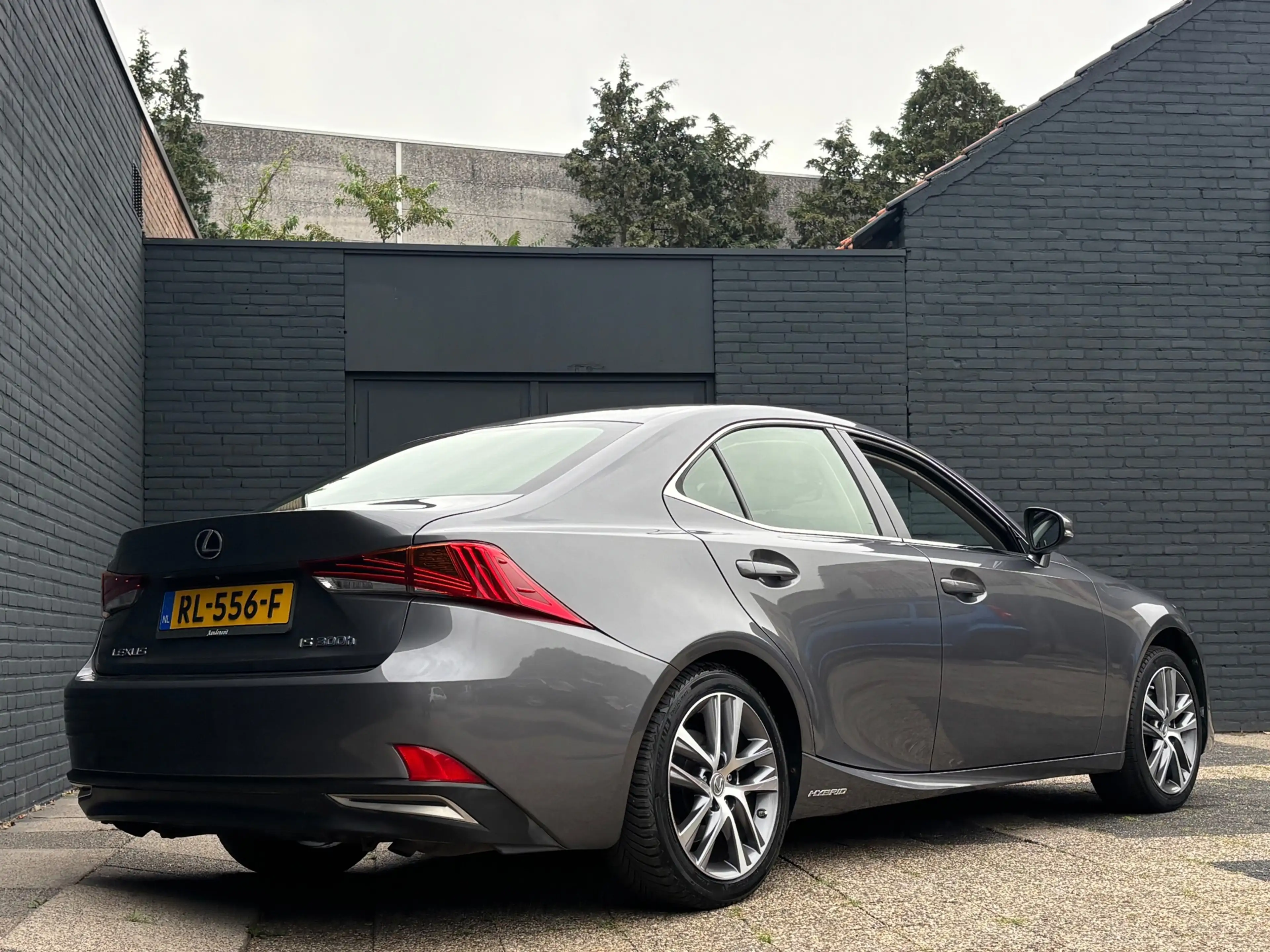 Lexus IS 300 300h Business Line | Hybrid Health Check | Onderho — photo 6