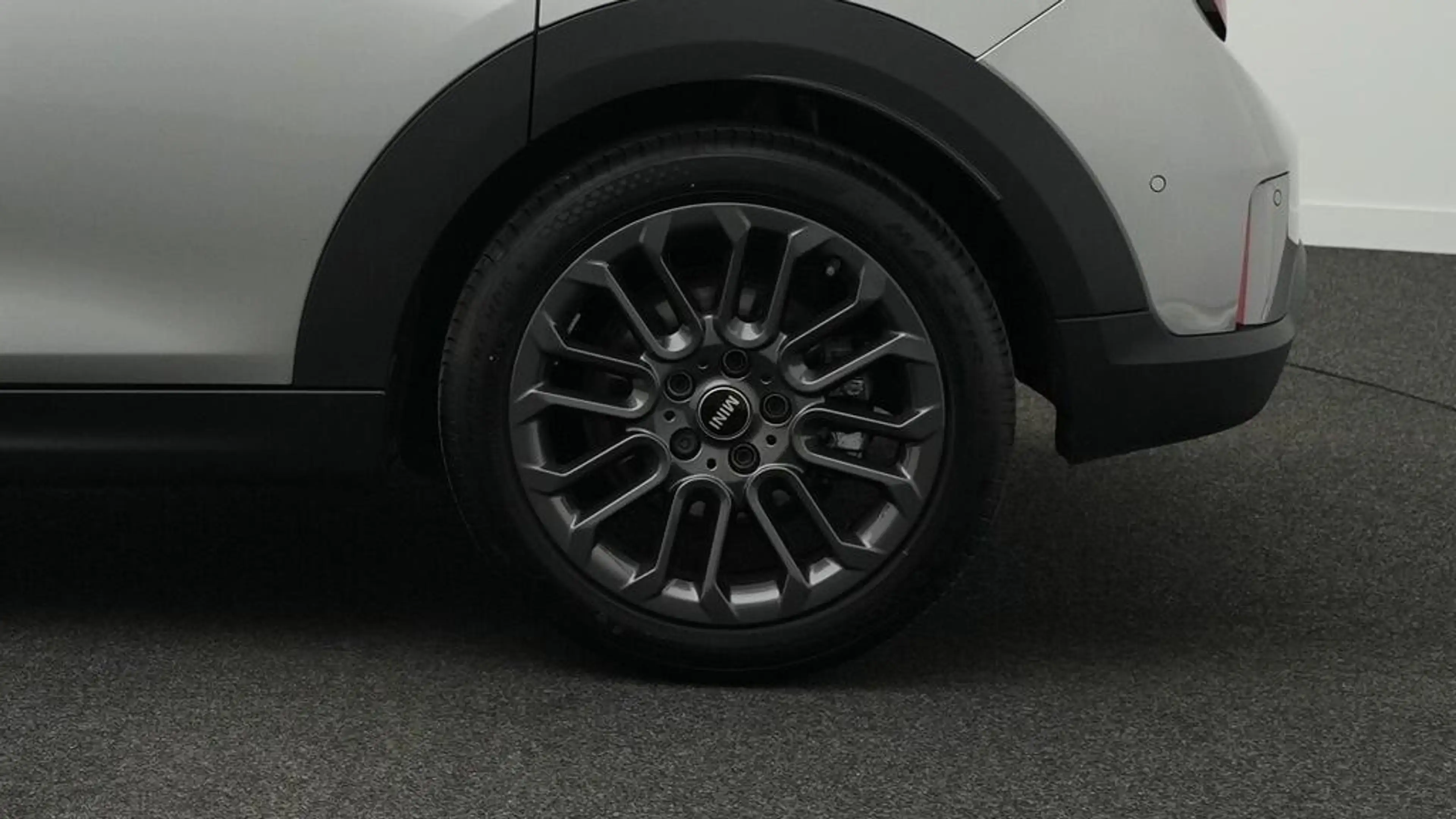 MINI Cooper C Favoured Trim — photo 12