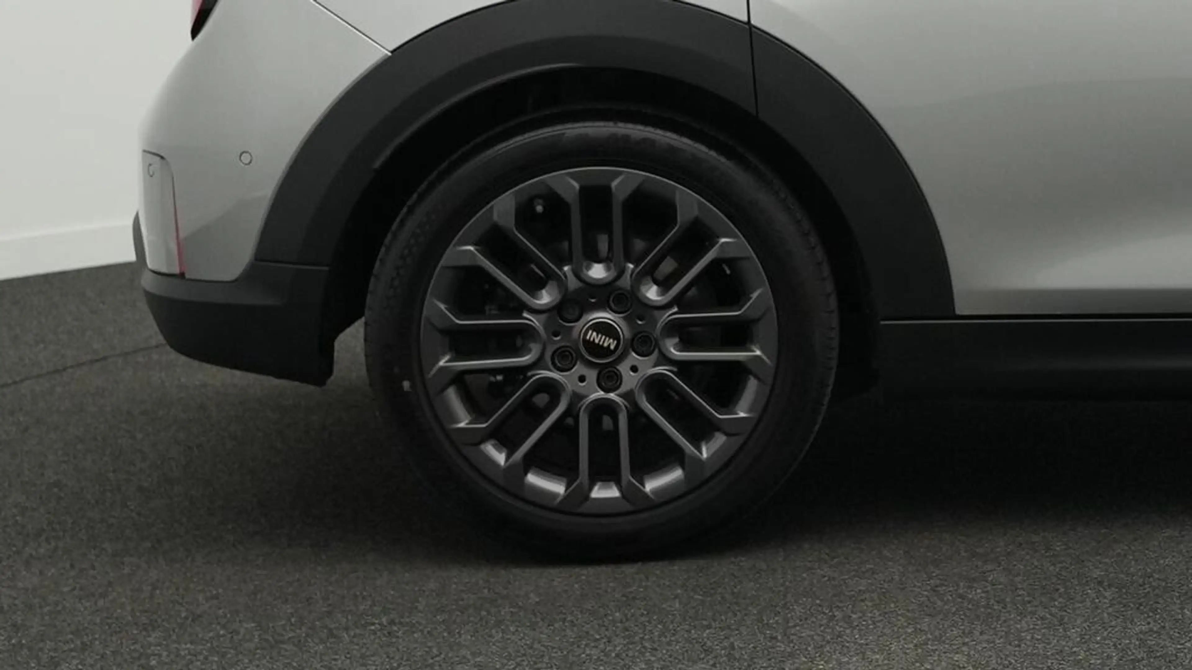 MINI Cooper C Favoured Trim — photo 11