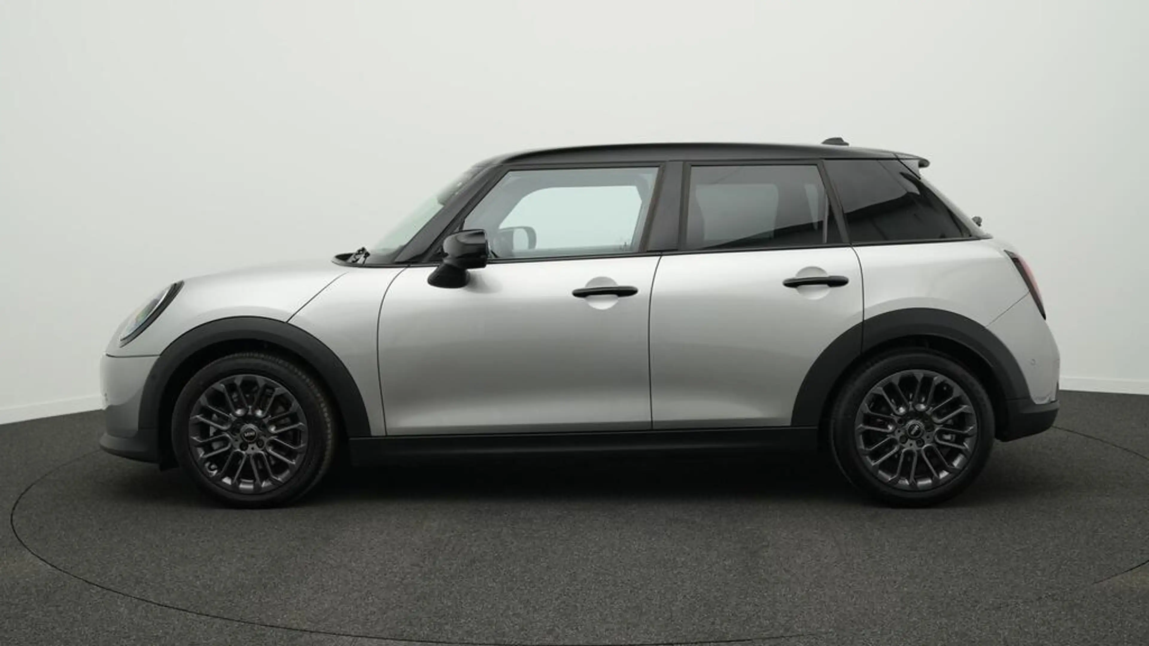 MINI Cooper C Favoured Trim — photo 3