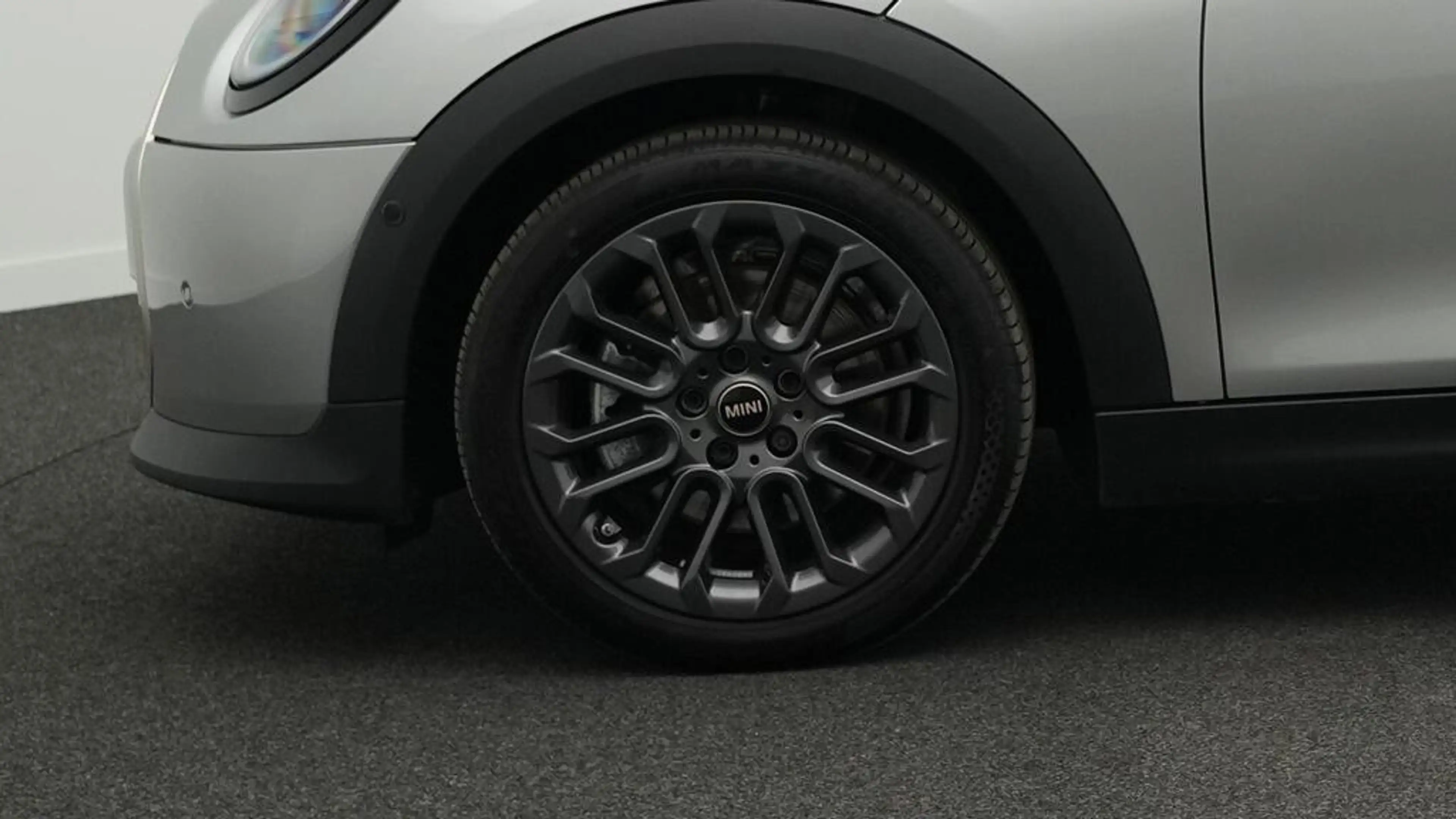MINI Cooper C Favoured Trim — photo 10