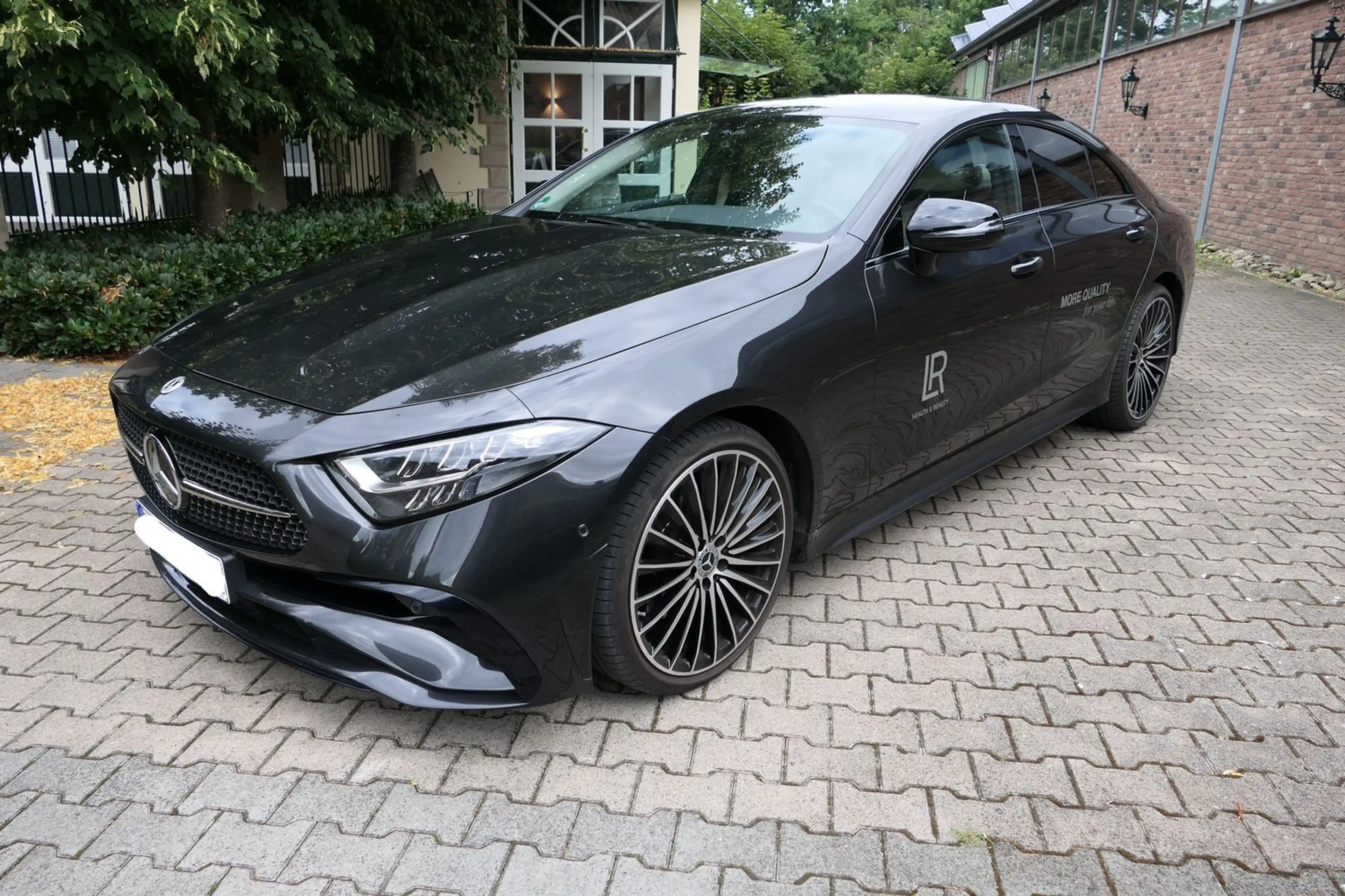 Mercedes-Benz CLS 220 CLS 220 d AMG Night-Paket 20`` — photo 2