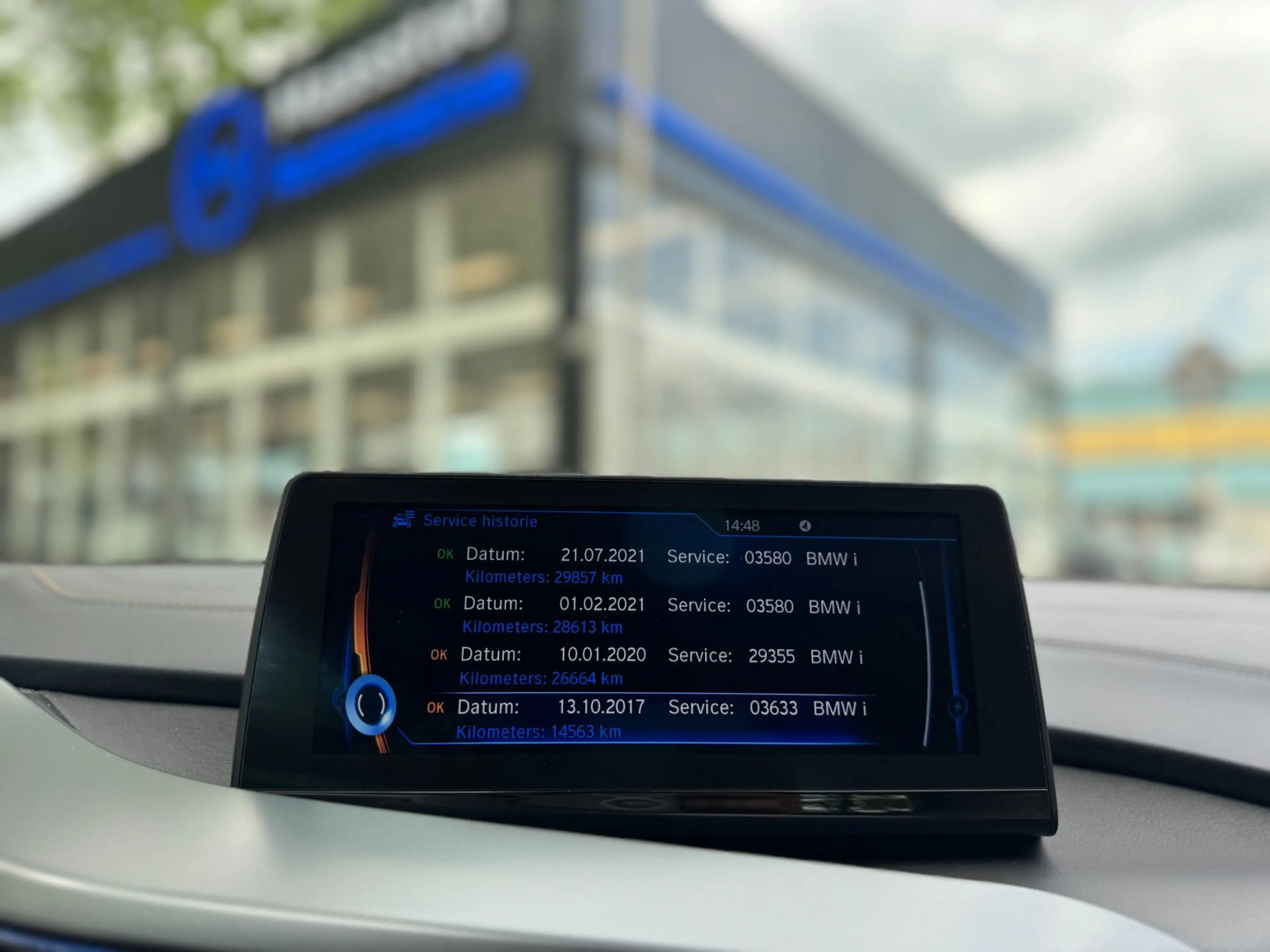 BMW i8 1.5 First Edition Plug-in Hybrid 360 cam NL auto L — photo 37