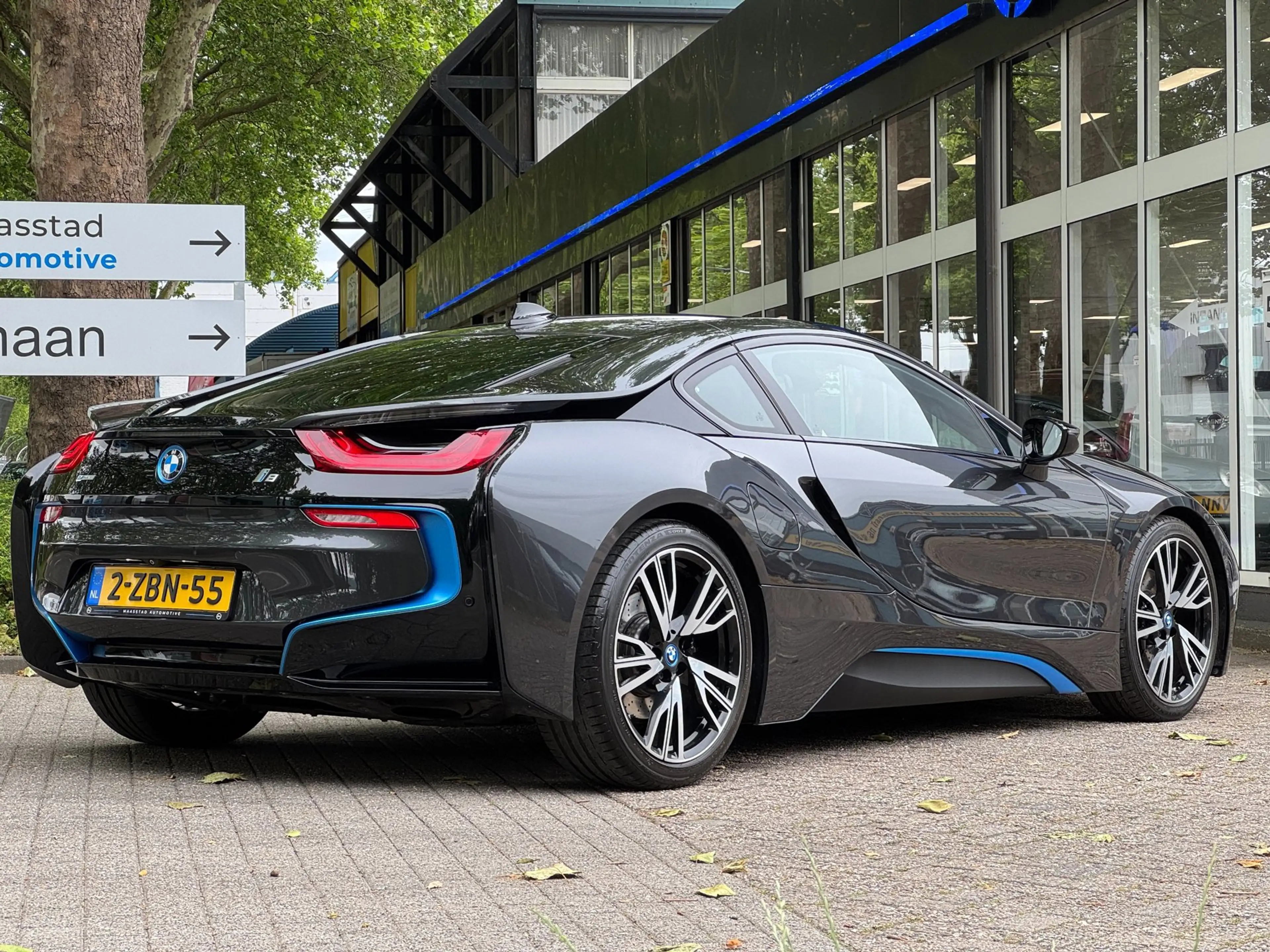 BMW i8 1.5 First Edition Plug-in Hybrid 360 cam NL auto L — photo 2