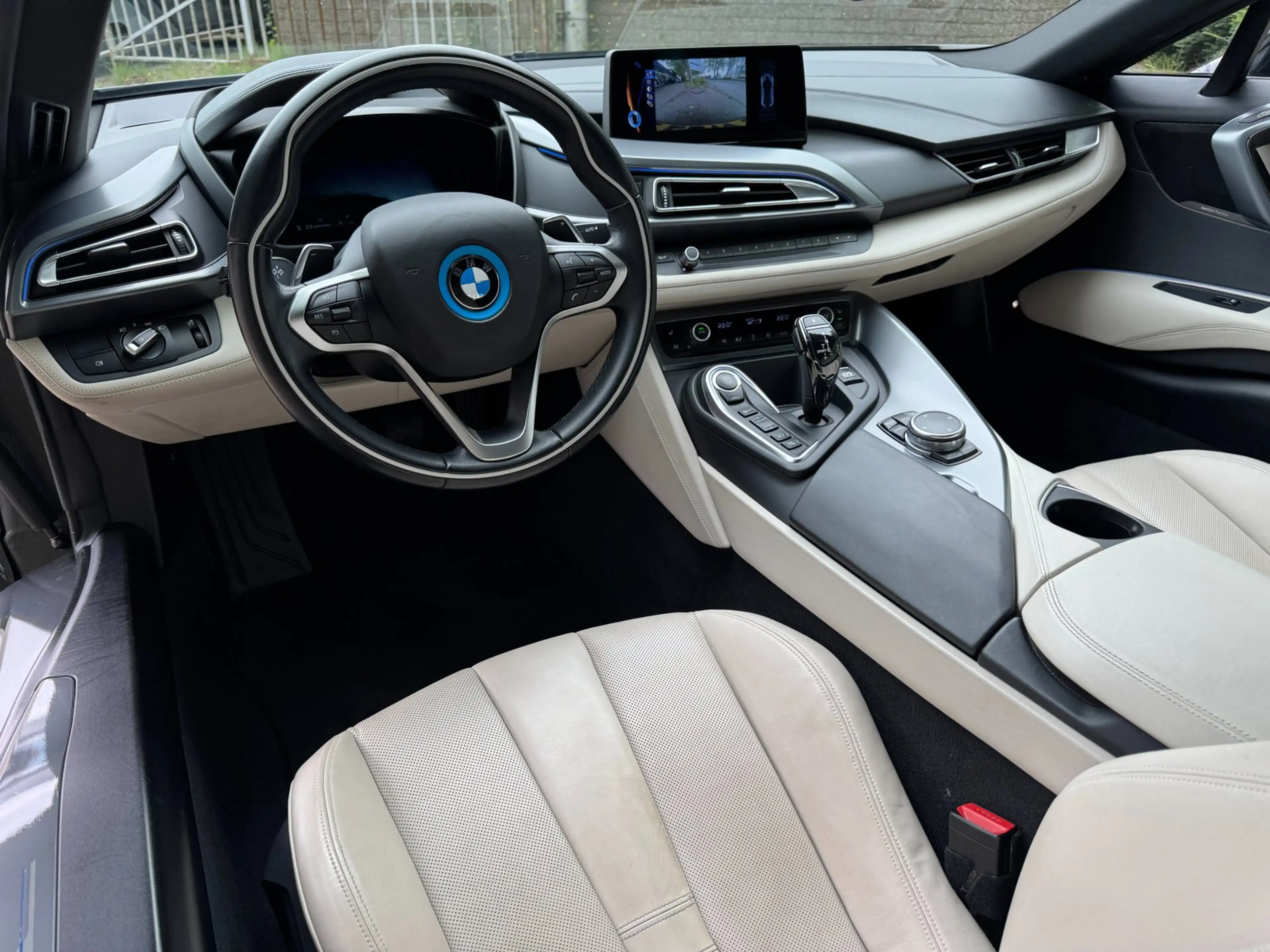 BMW i8 1.5 First Edition Plug-in Hybrid 360 cam NL auto L — photo 3