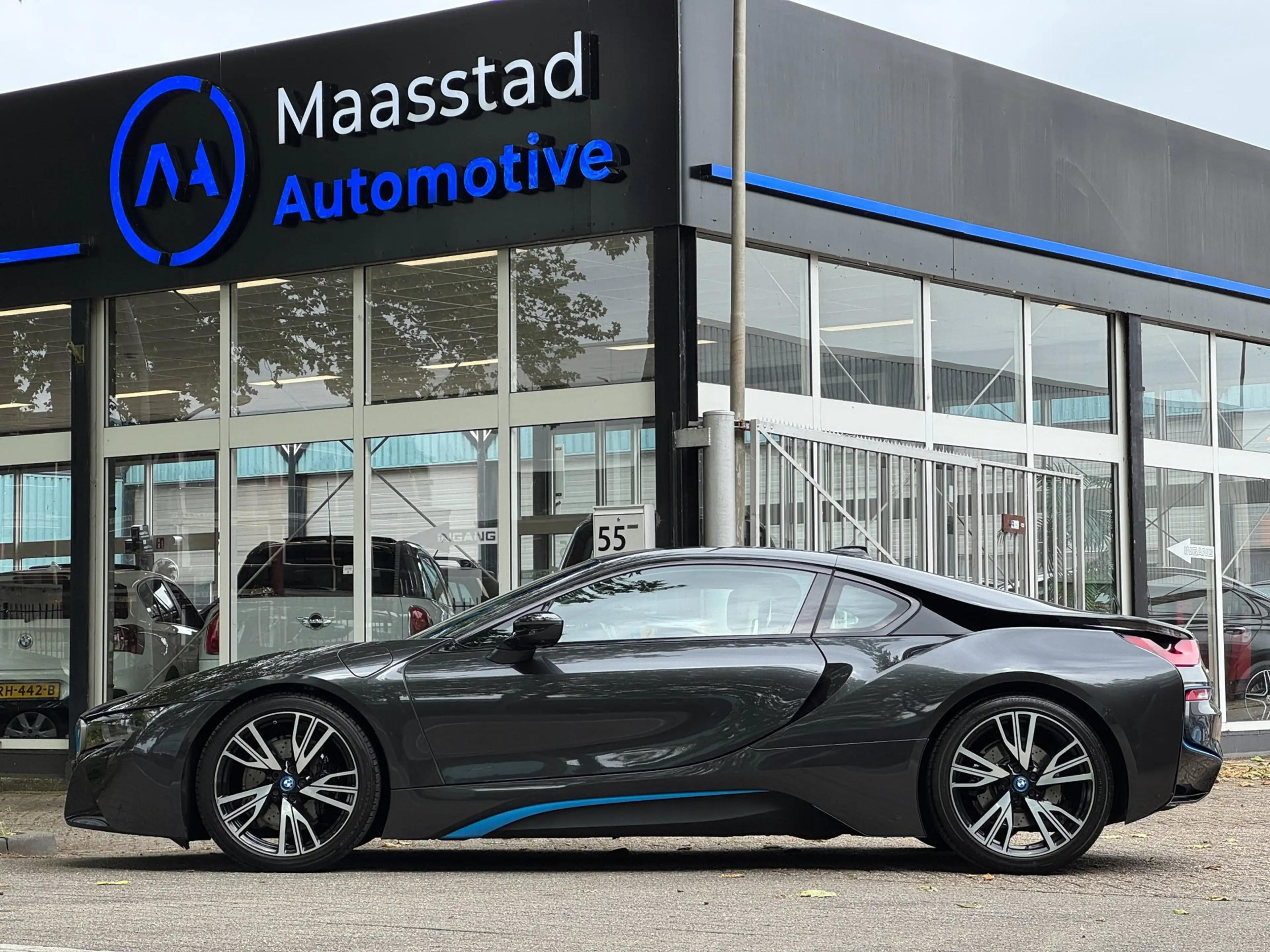 BMW i8 1.5 First Edition Plug-in Hybrid 360 cam NL auto L — photo 10