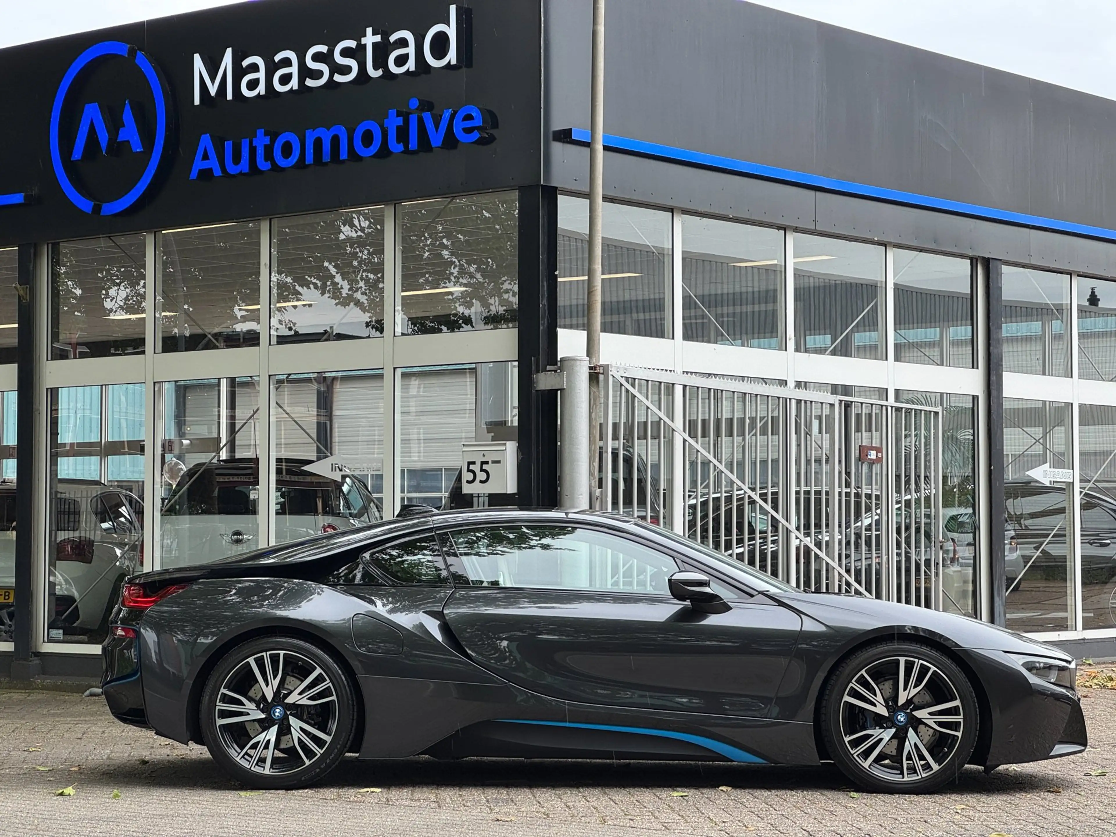 BMW i8 1.5 First Edition Plug-in Hybrid 360 cam NL auto L — photo 16