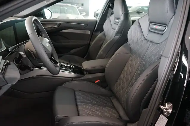 Audi A6 view 8