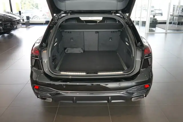 Audi A6 view 6