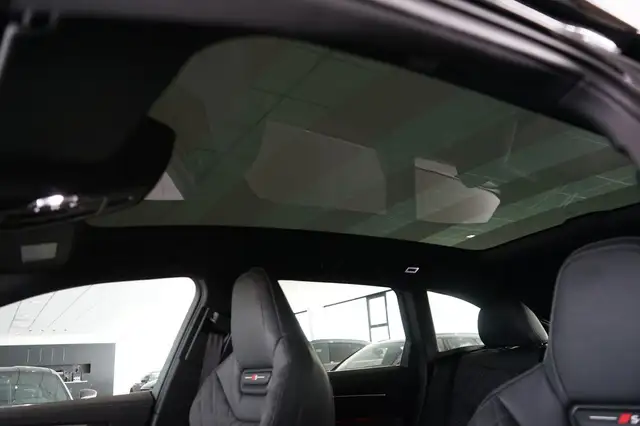 Audi A6 view 10