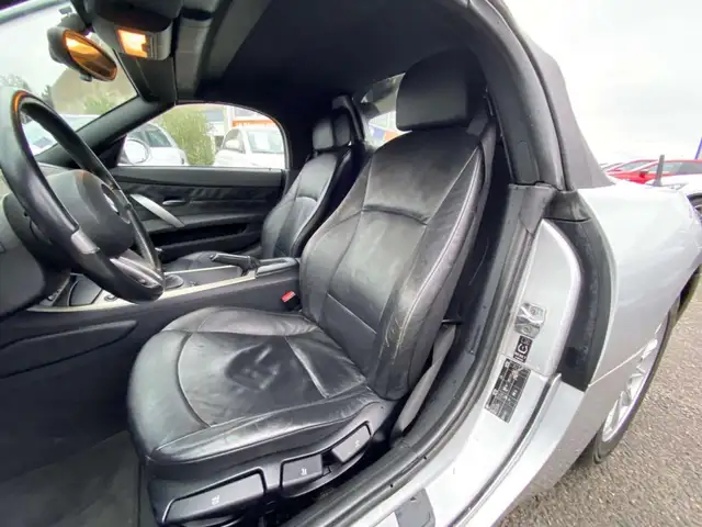 BMW Z4 view 4