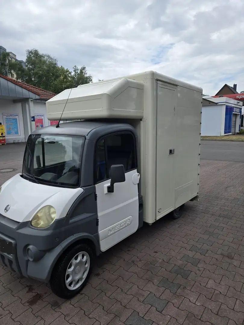 Aixam Mega Foodtruck Aixam Mega Innensteher (CTR) Beżowy - 1