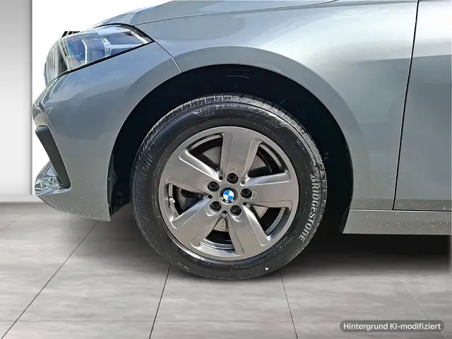 BMW 1 Series view 6