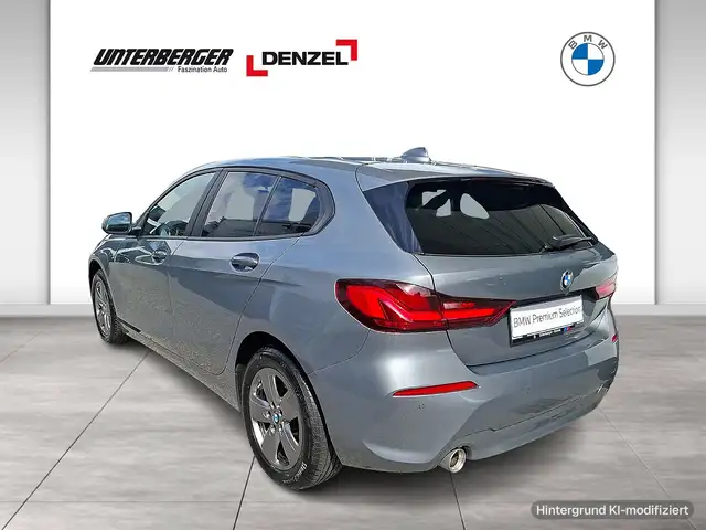 BMW 1 Series view 4