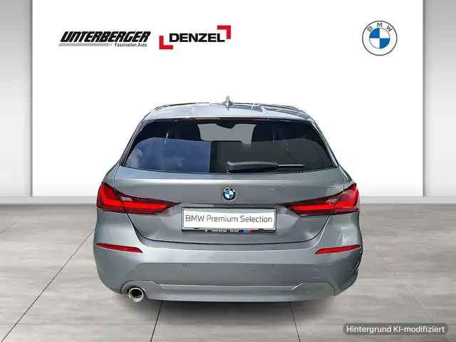 BMW 1 Series view 5