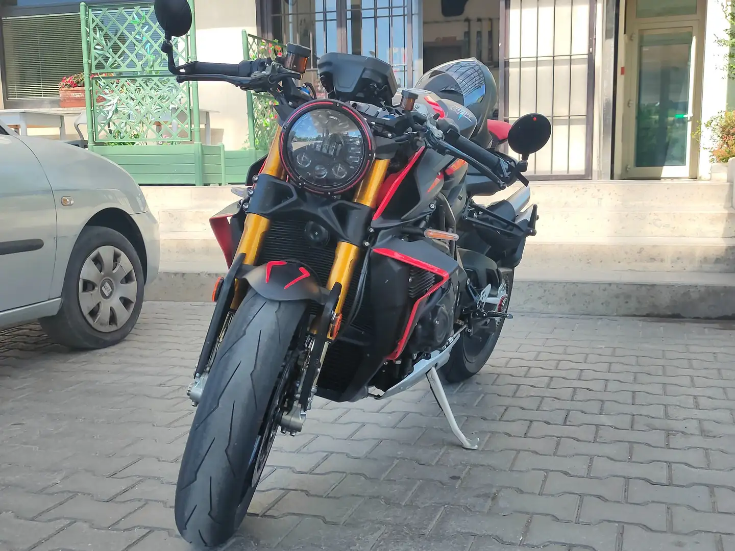 MV Agusta Rush 2020 Black - 1