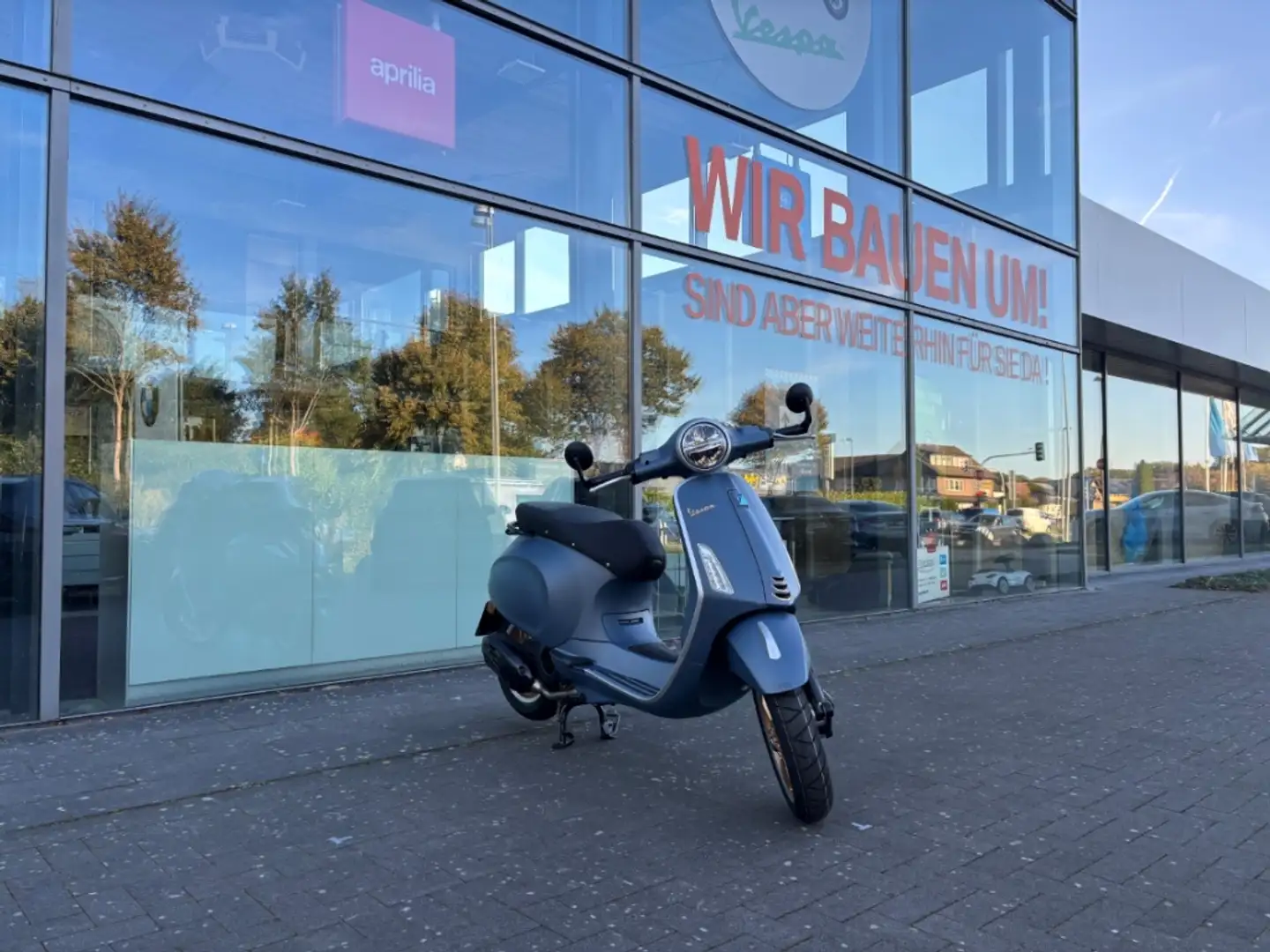 Vespa Primavera 125 E5+ OFFICINA 8 Sondermodell - verfügbar Bleu - 2