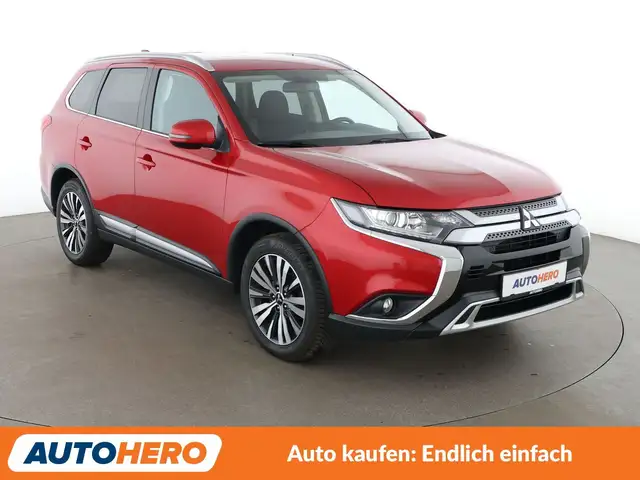 Mitsubishi Outlander view 8