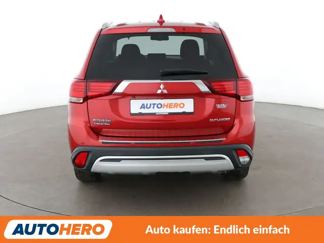 Mitsubishi Outlander view 5