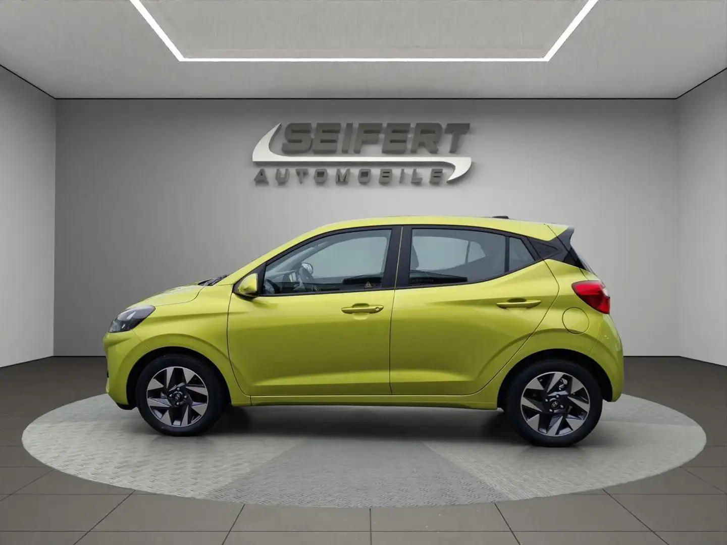 Hyundai i10 MY25 I TREND inkl. KOMFORTPAKET I NAVI I RFK I SHZ Grün - 2