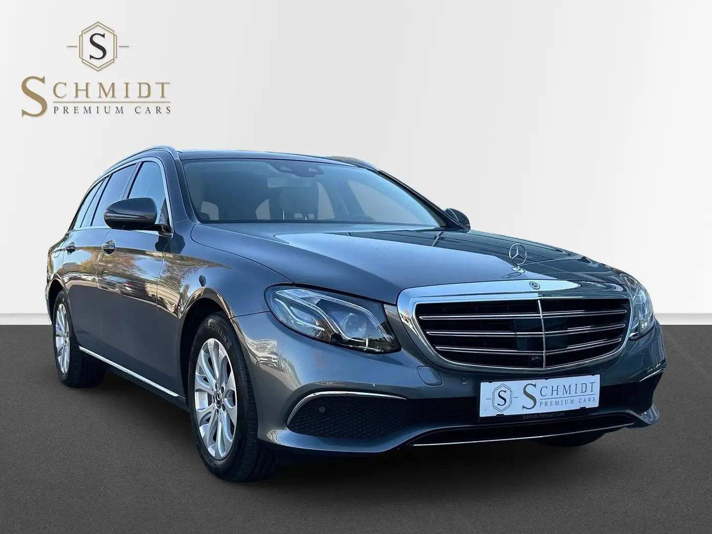 Mercedes-Benz E 220 d 4MATIC Grau - 2