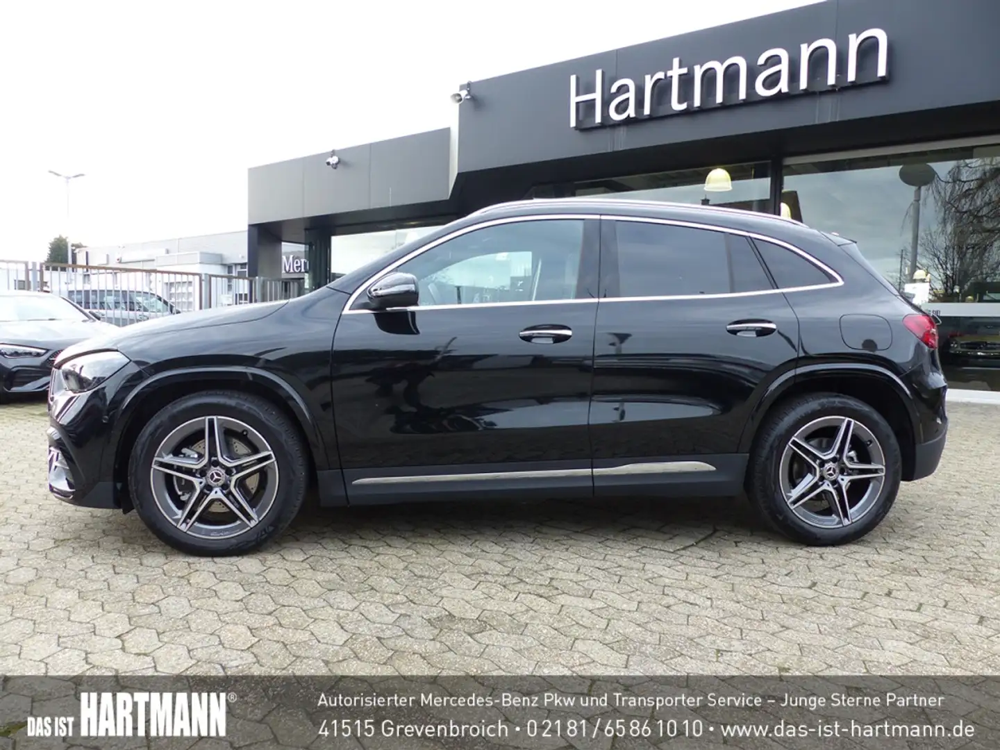 Mercedes-Benz GLA 200 AMG+ADVANCED PLUS+PANO+WINTER+R.KAM+NAVI Schwarz - 2