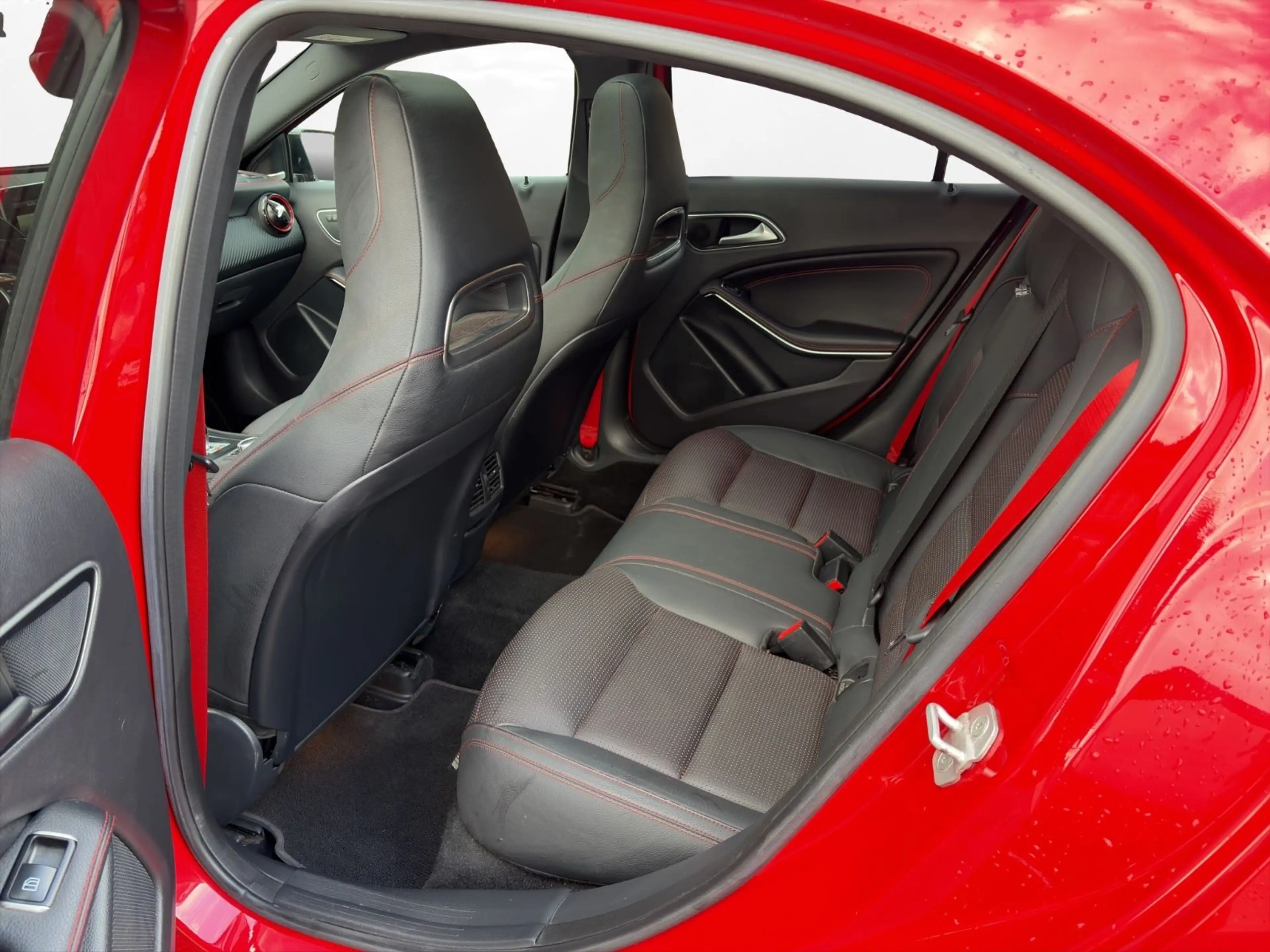 Mercedes-Benz A 45 AMG A A 45 AMG 4Matic — photo 11